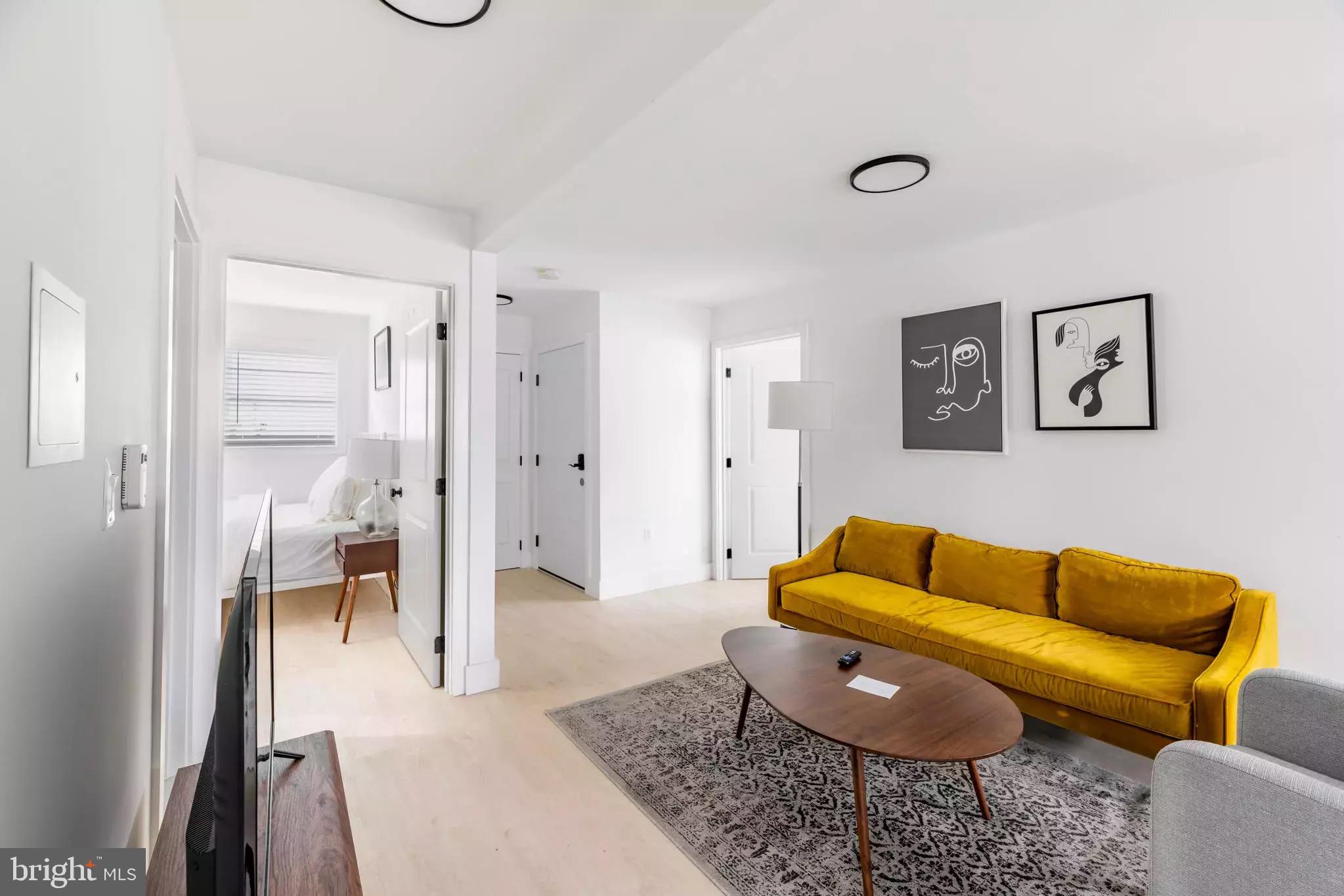 VIRGINIA SQUARE - Residential Income