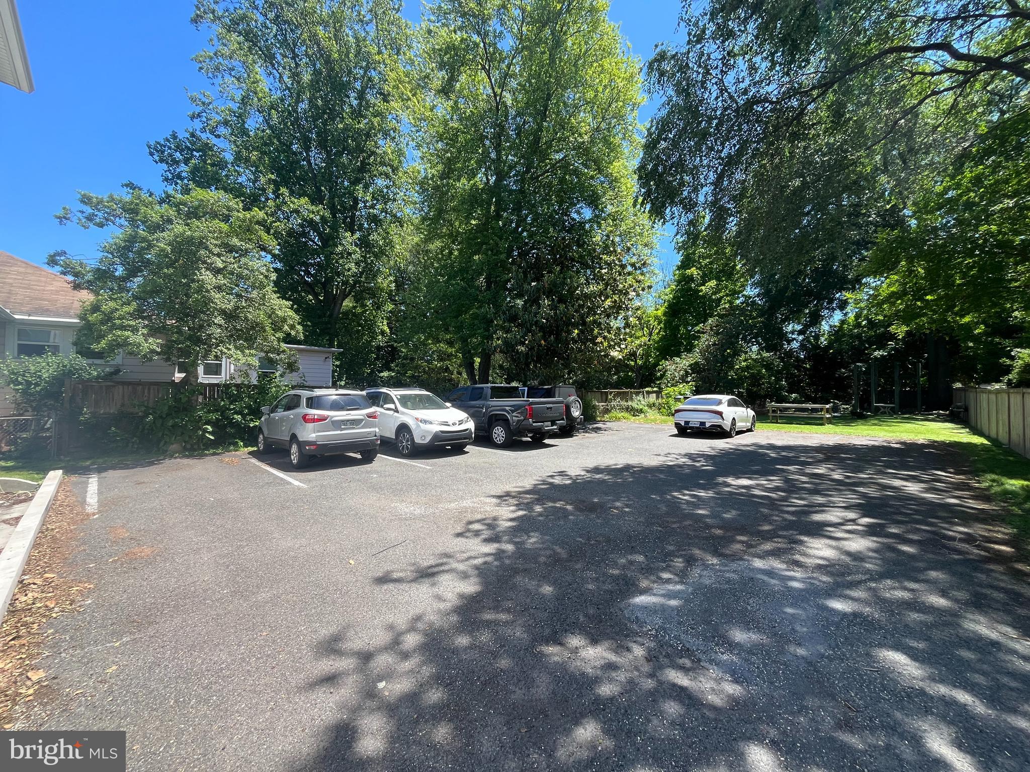 VIRGINIA SQUARE - Residential Income