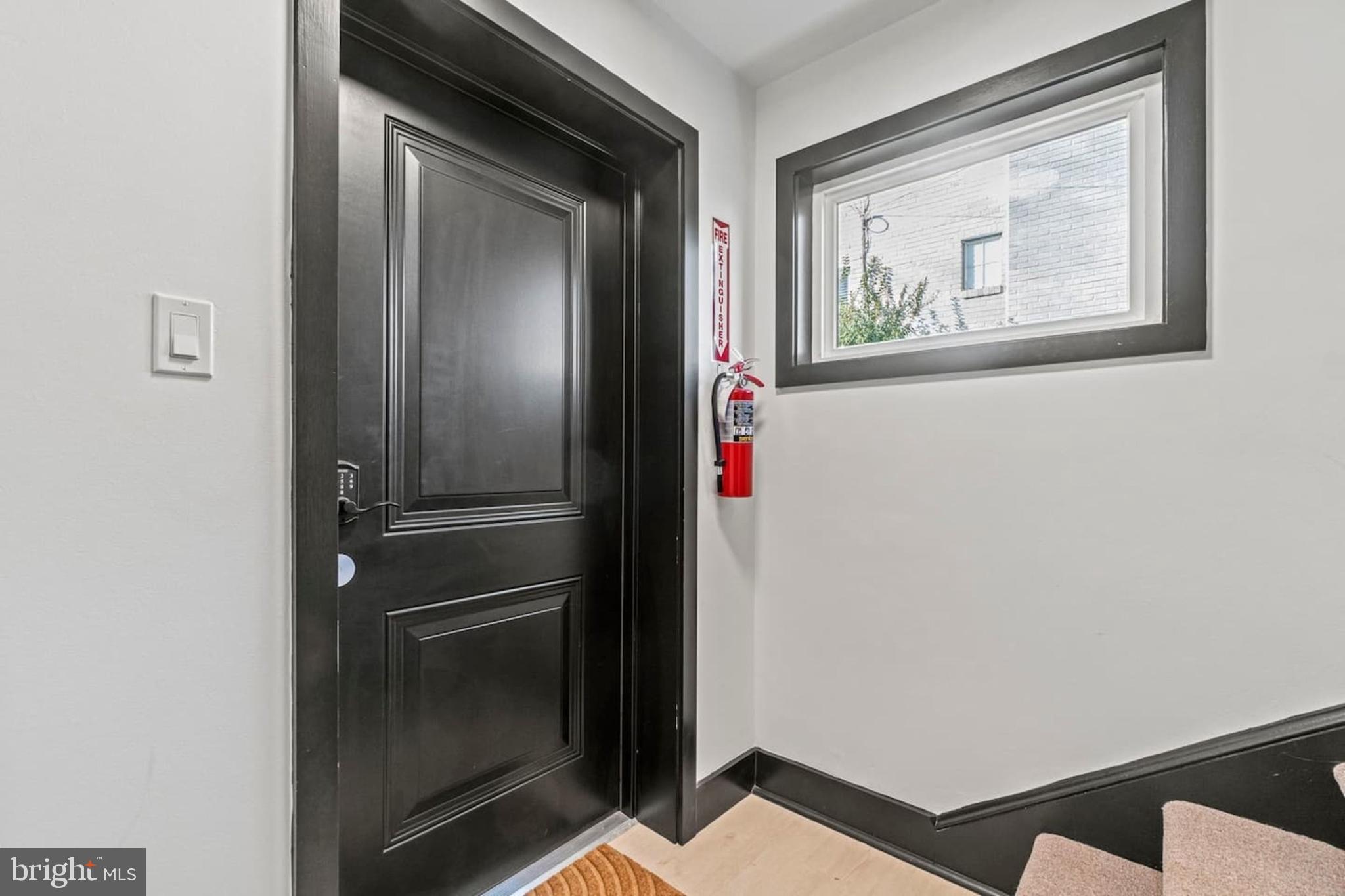 VIRGINIA SQUARE - Residential Income