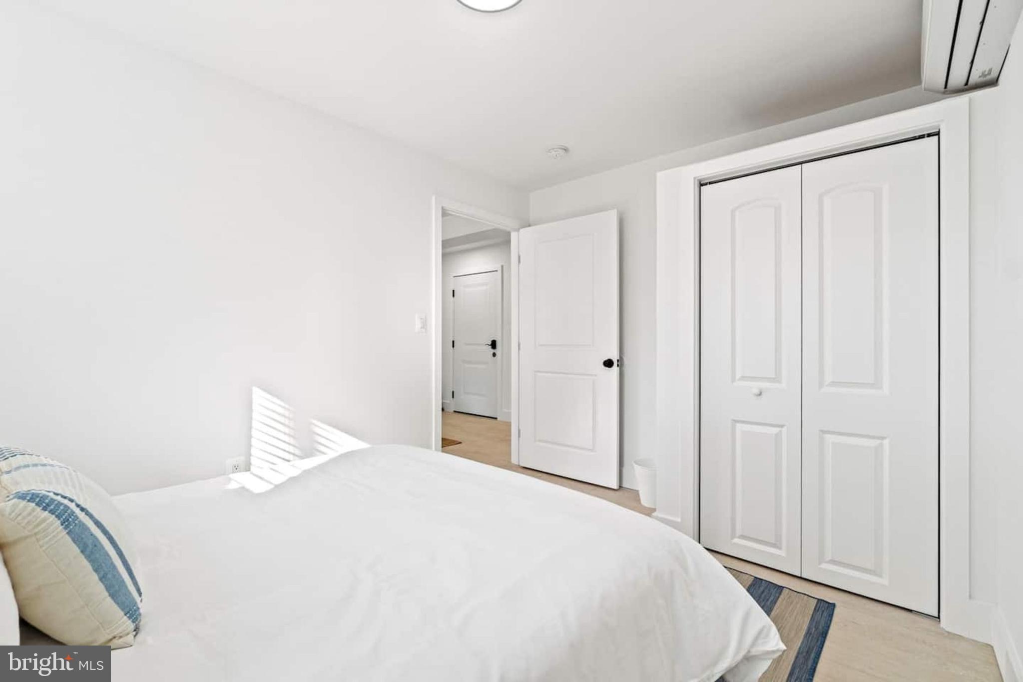 VIRGINIA SQUARE - Residential Income