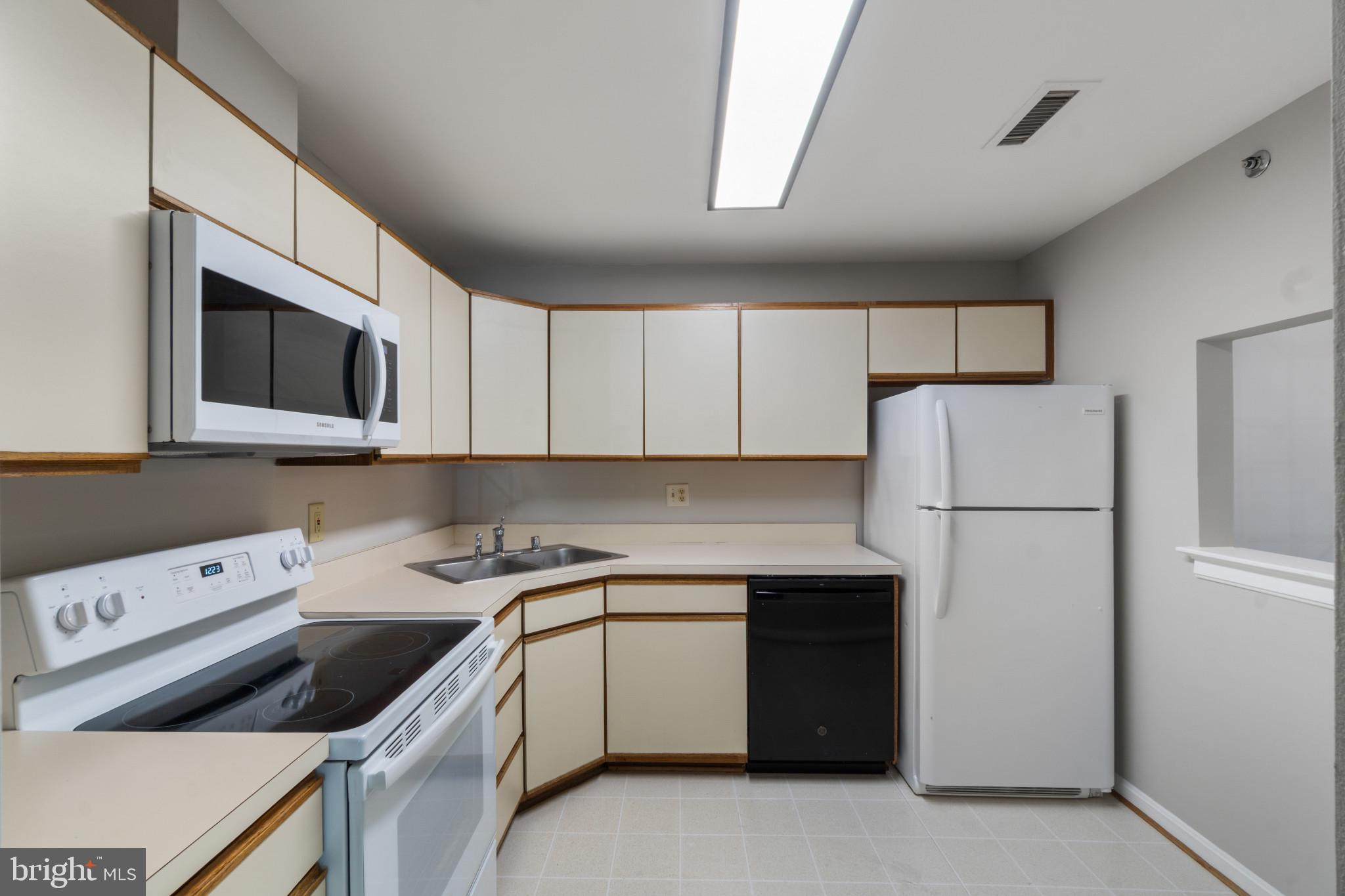 LOVETON FARMS - Residential