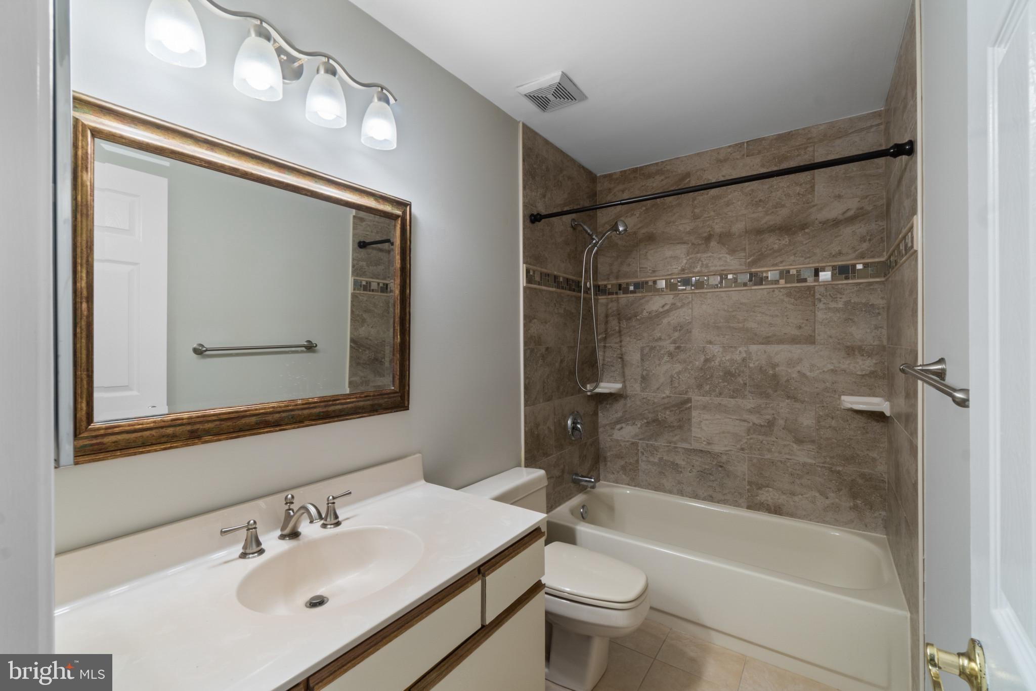 LOVETON FARMS - Residential