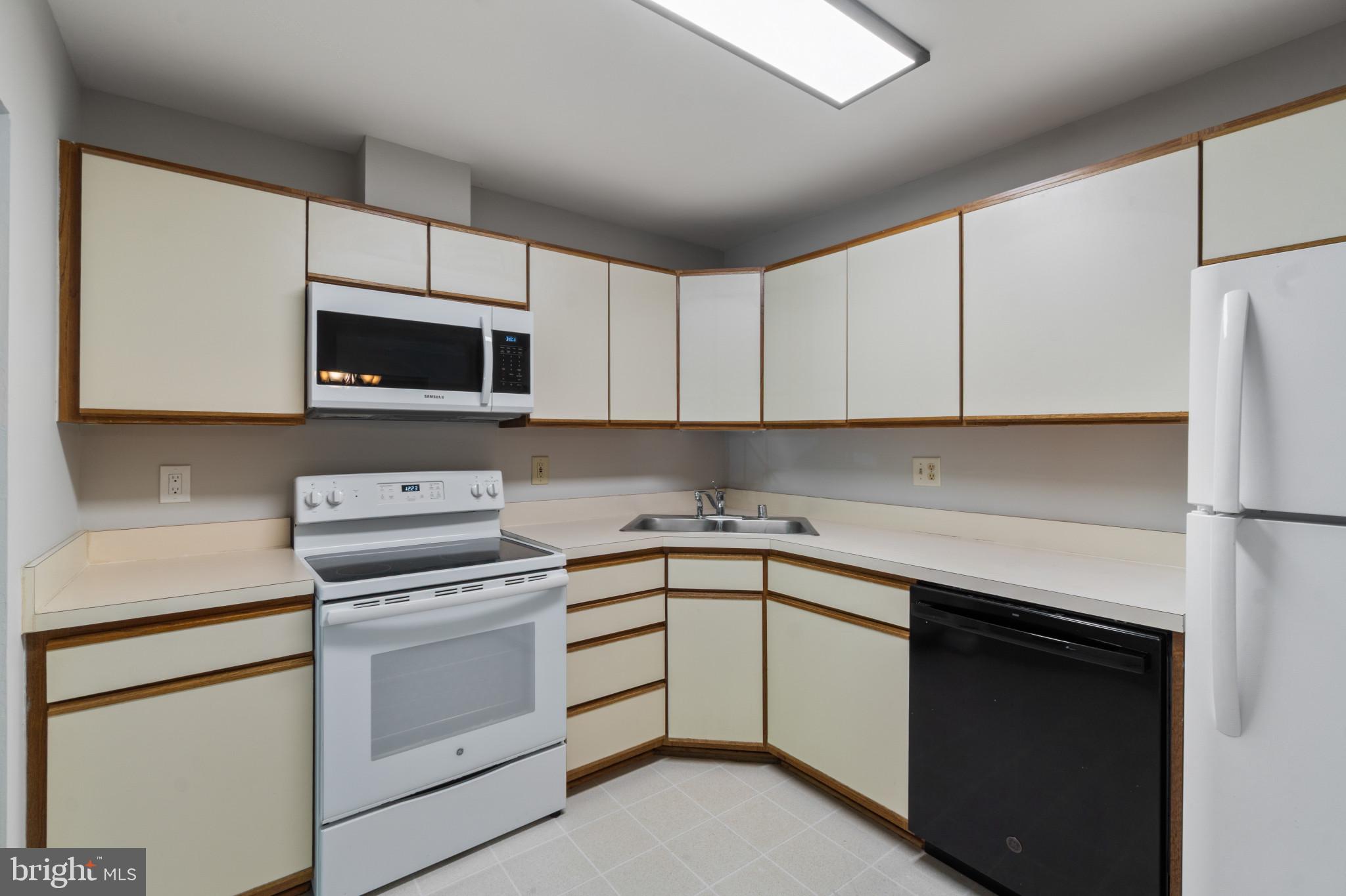 LOVETON FARMS - Residential