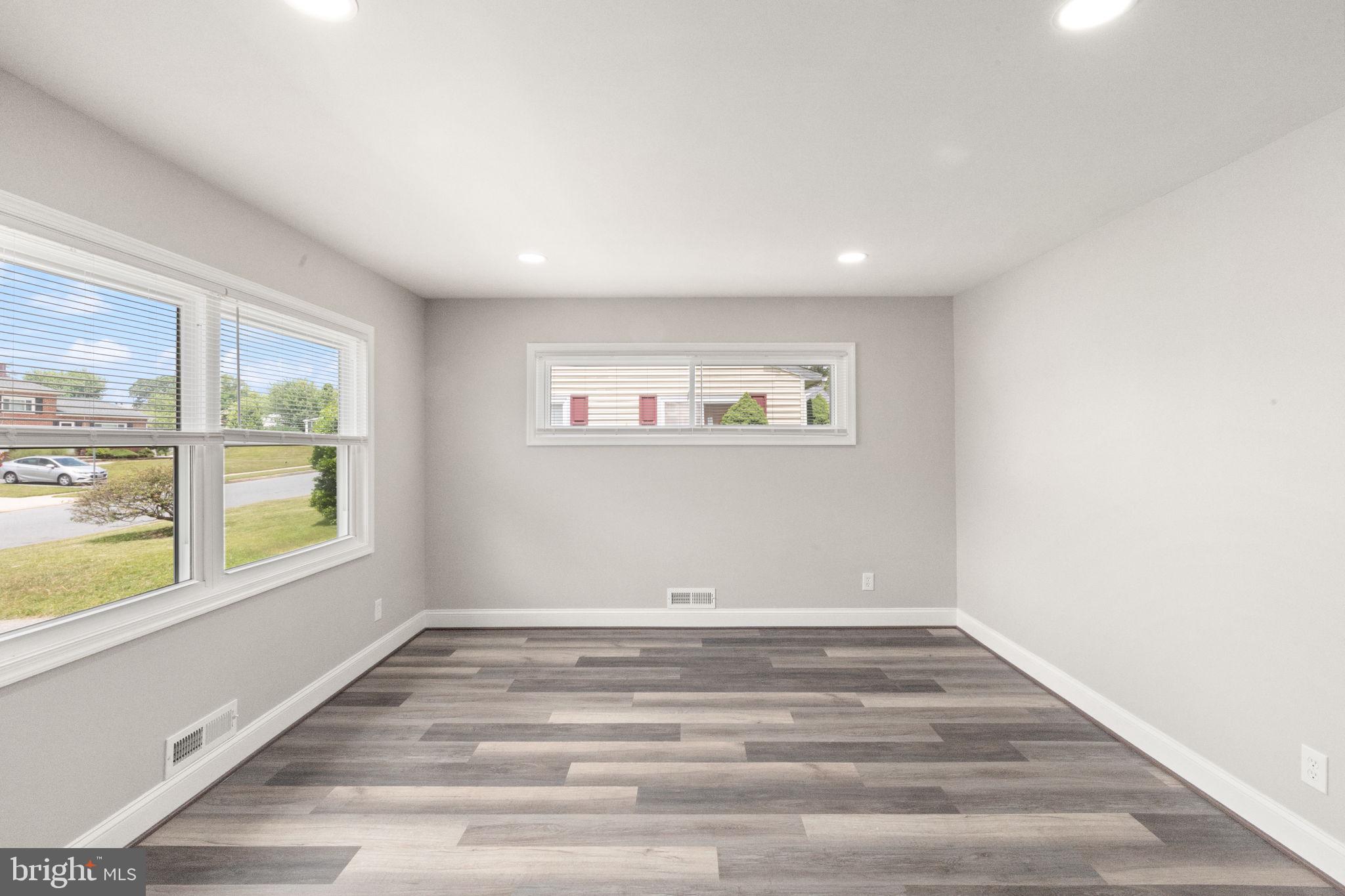 PARKVILLE - Residential