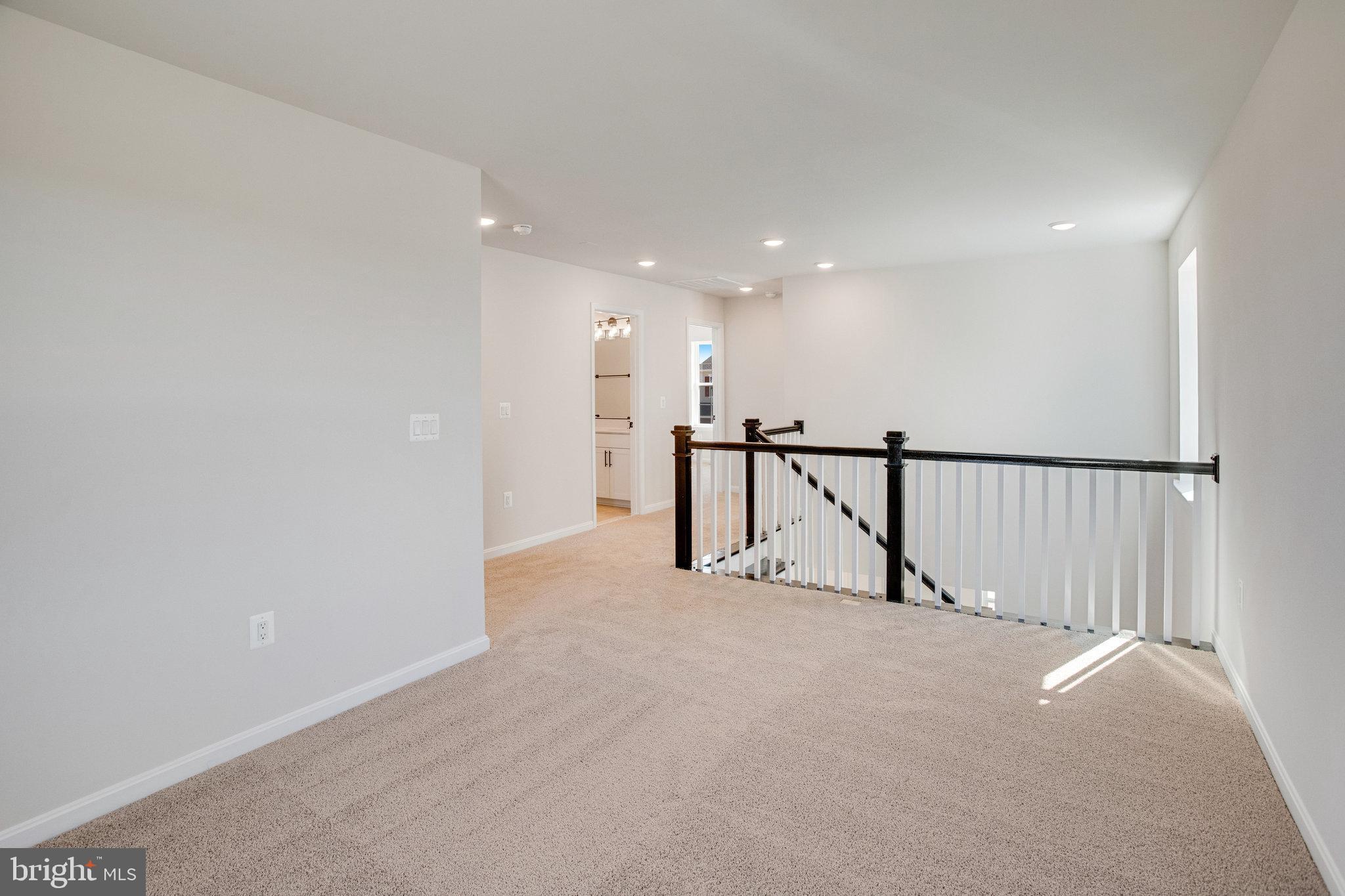 SEASONS AT ROUND MILL MEADOWS - Residential
