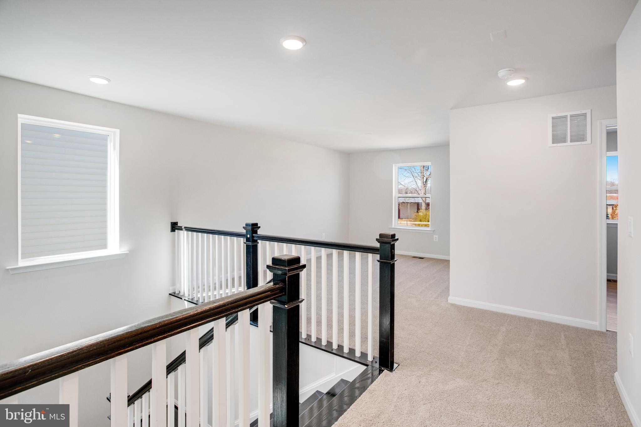 SEASONS AT ROUND MILL MEADOWS - Residential
