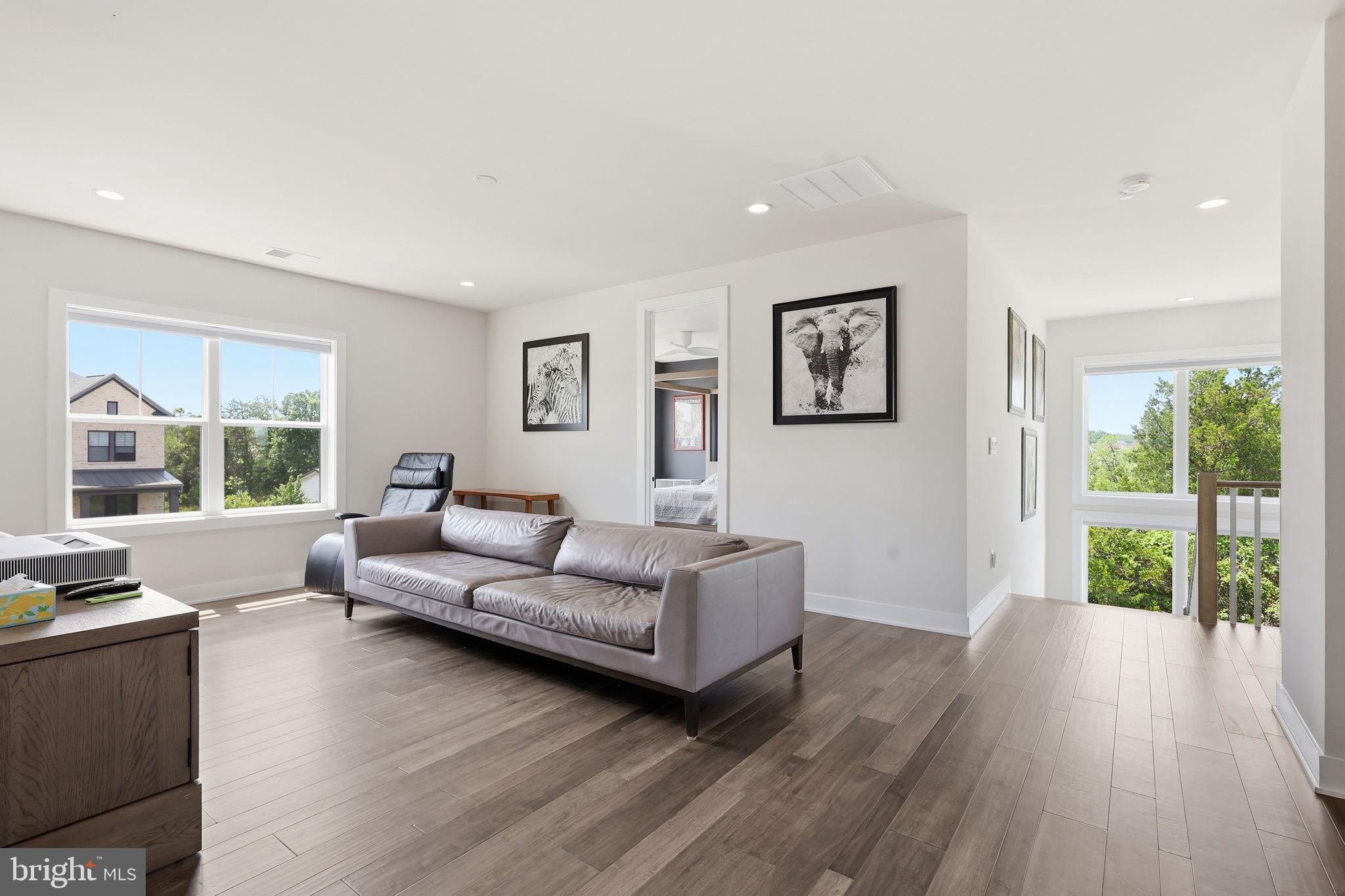 LENAH MILL - Residential