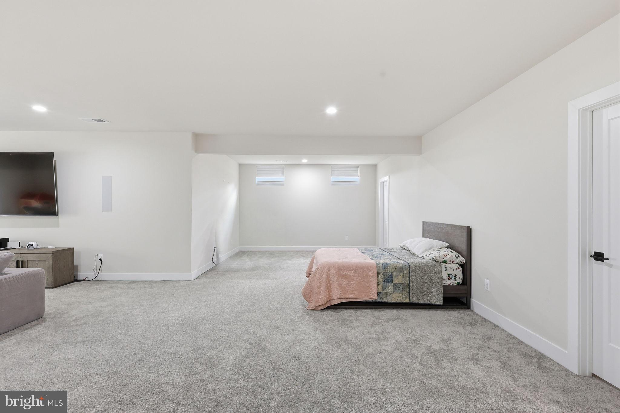 LENAH MILL - Residential