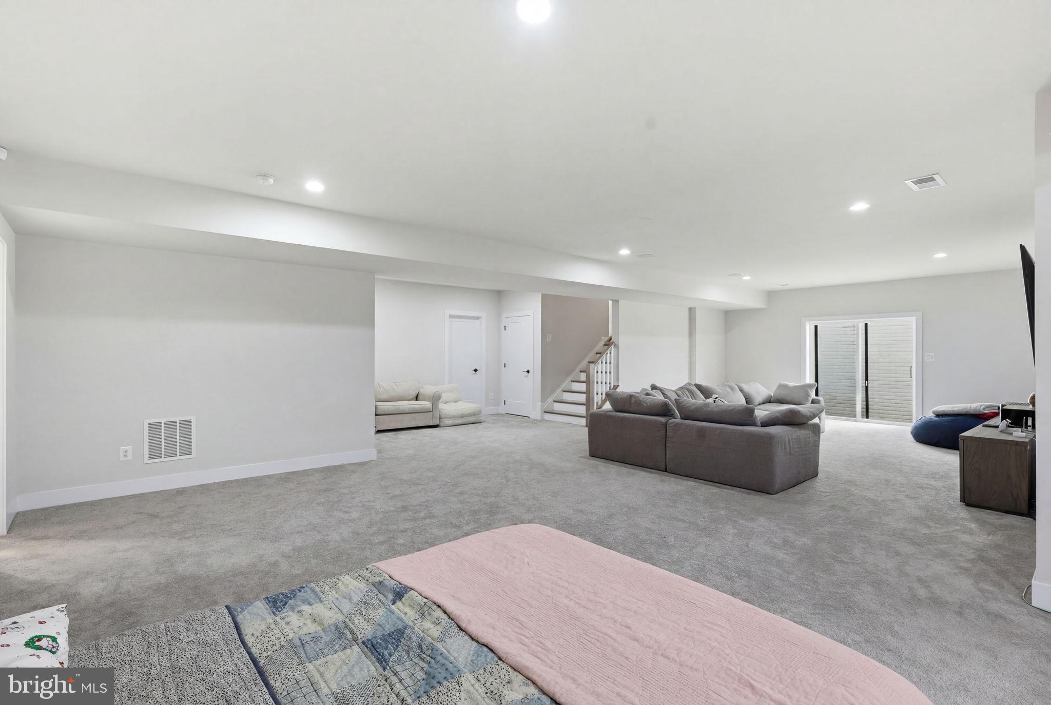 LENAH MILL - Residential