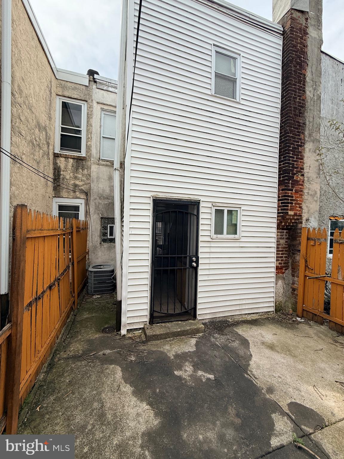 POINT BREEZE - Residential