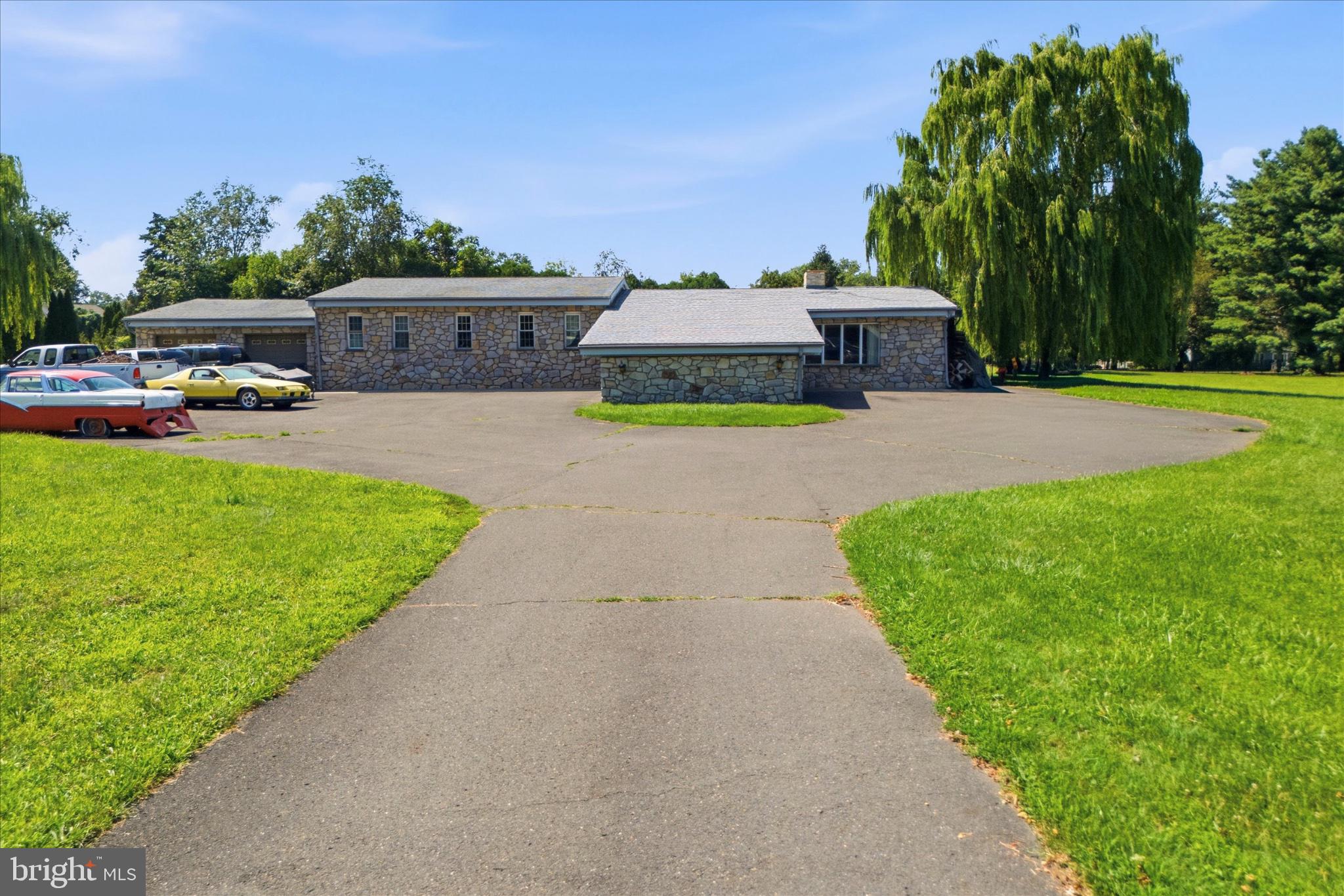 WEIR FARM - Residential