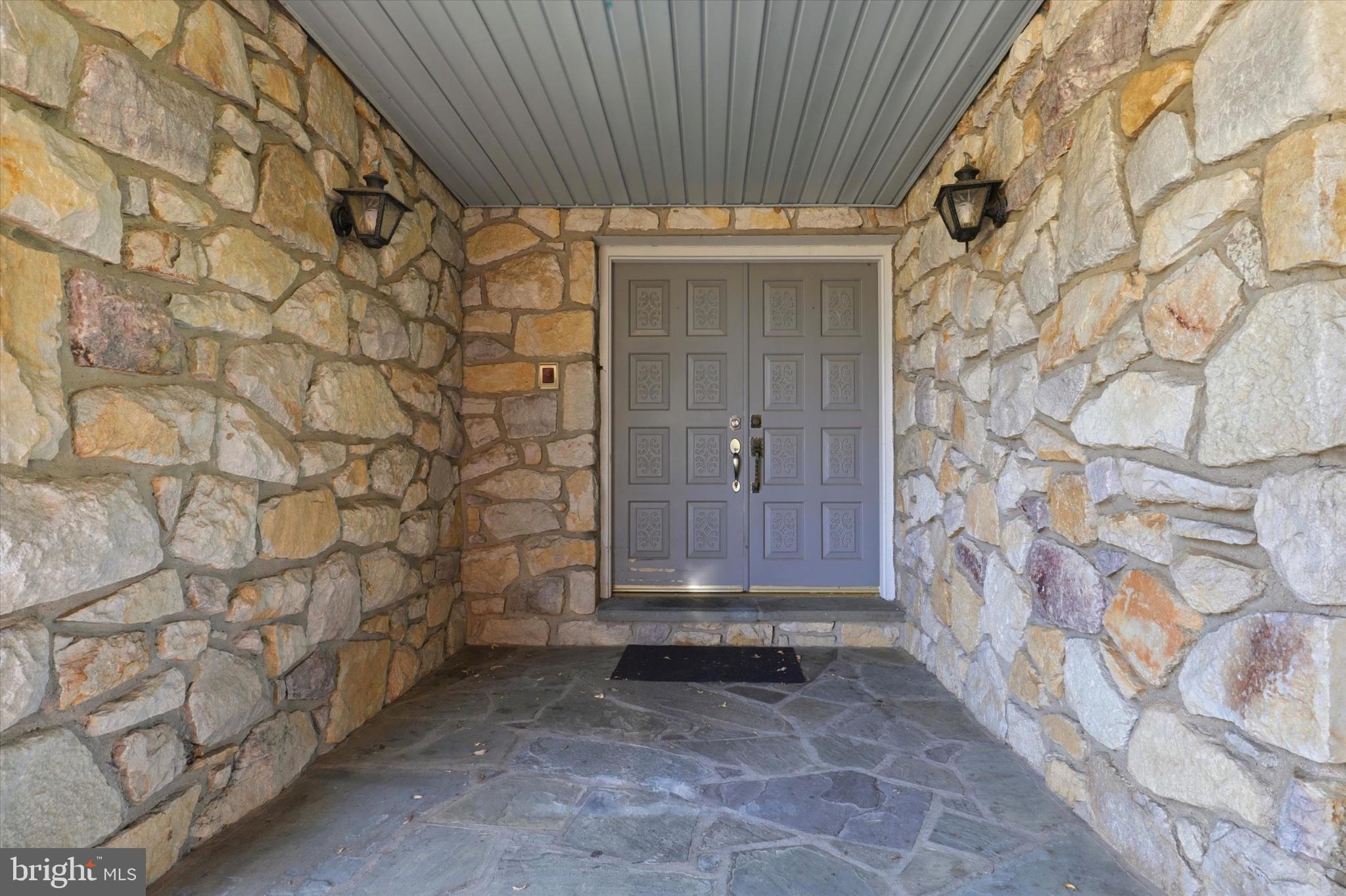 WEIR FARM - Residential