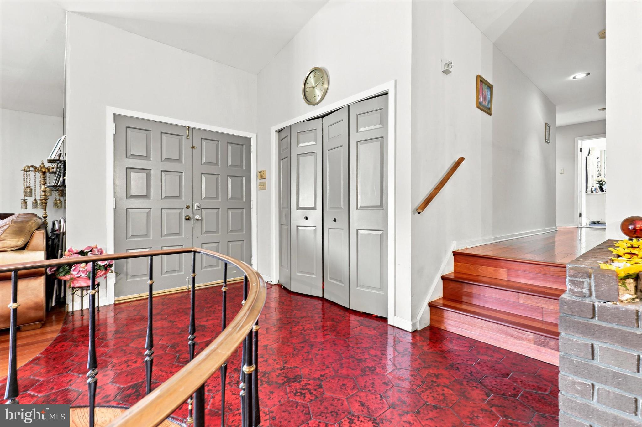 WEIR FARM - Residential