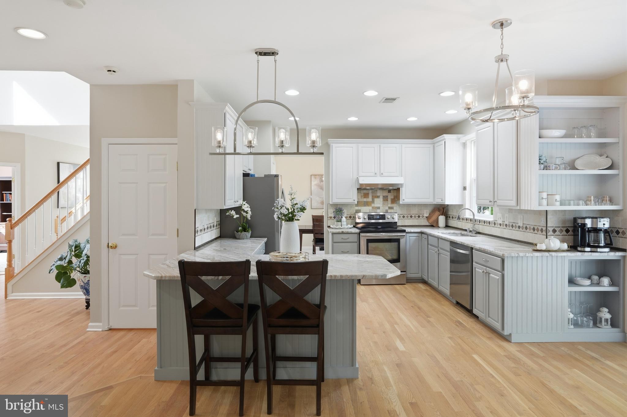 BROAD RUN OAKS - Residential