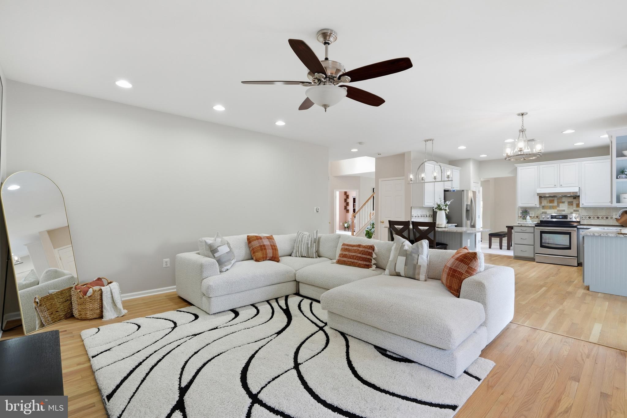 BROAD RUN OAKS - Residential
