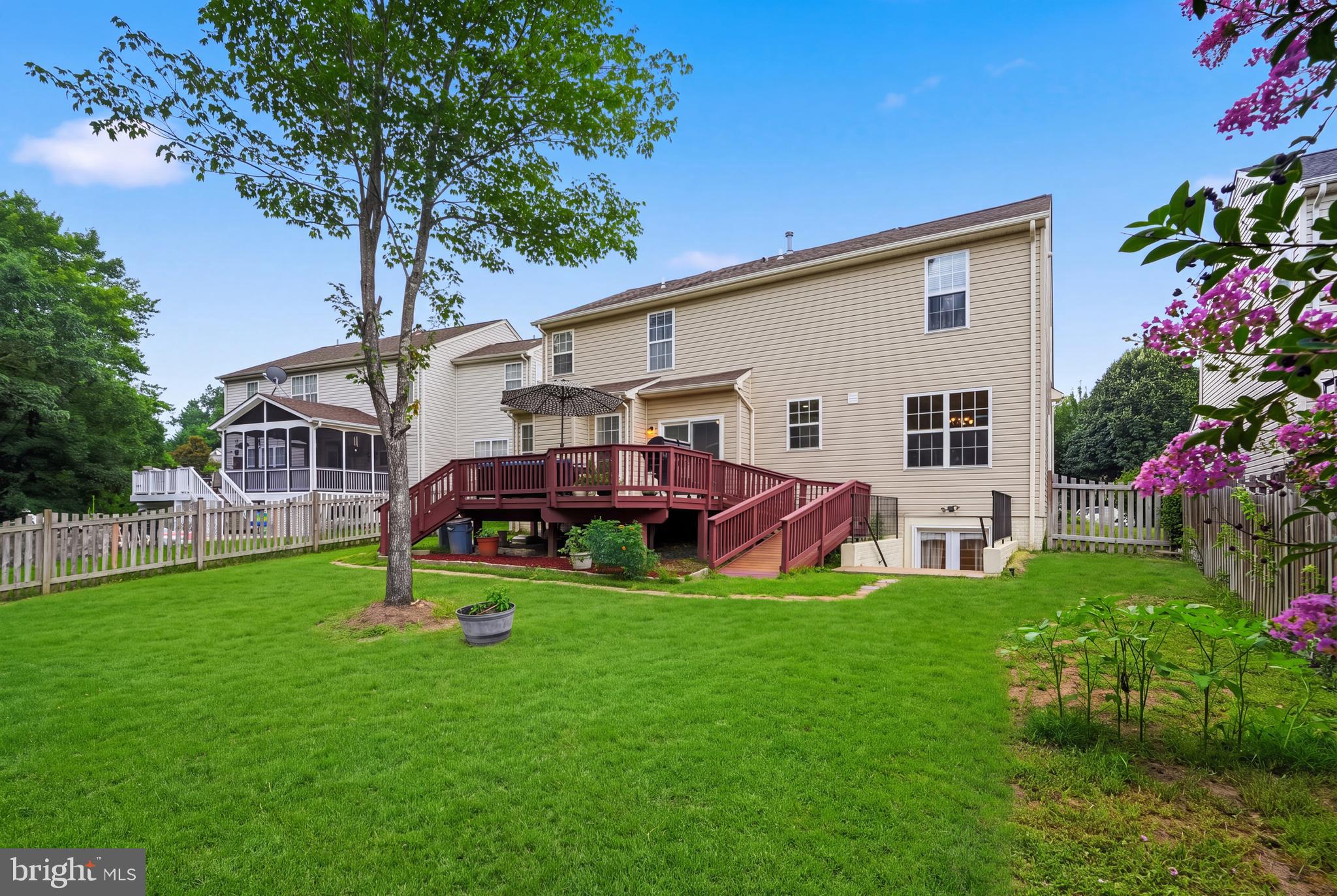 BROAD RUN OAKS - Residential