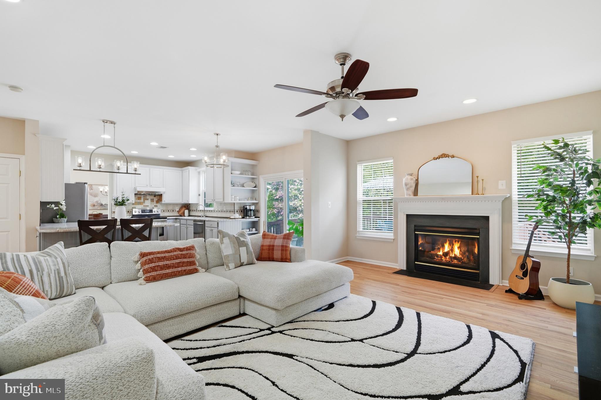 BROAD RUN OAKS - Residential