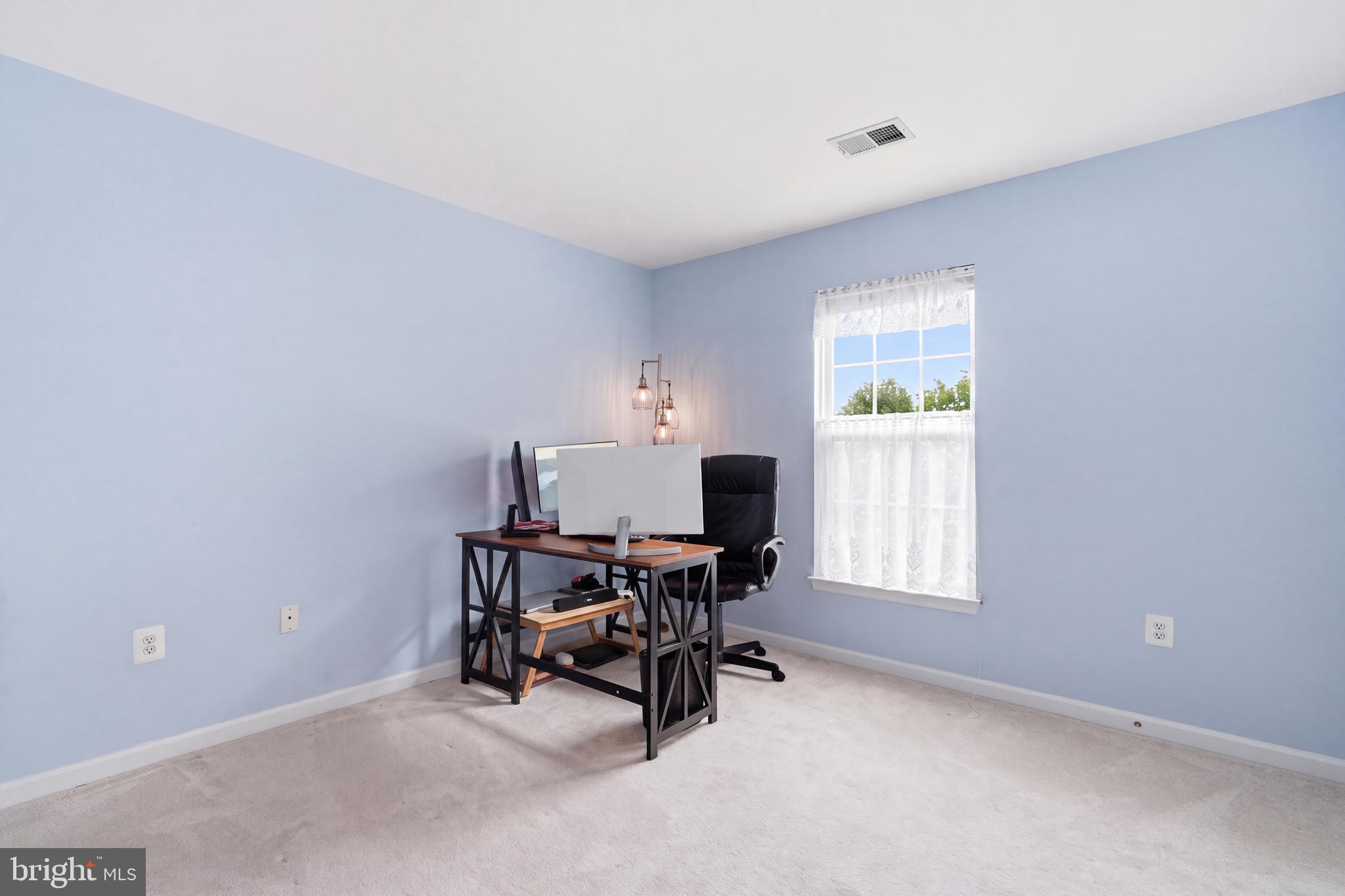 BROAD RUN OAKS - Residential
