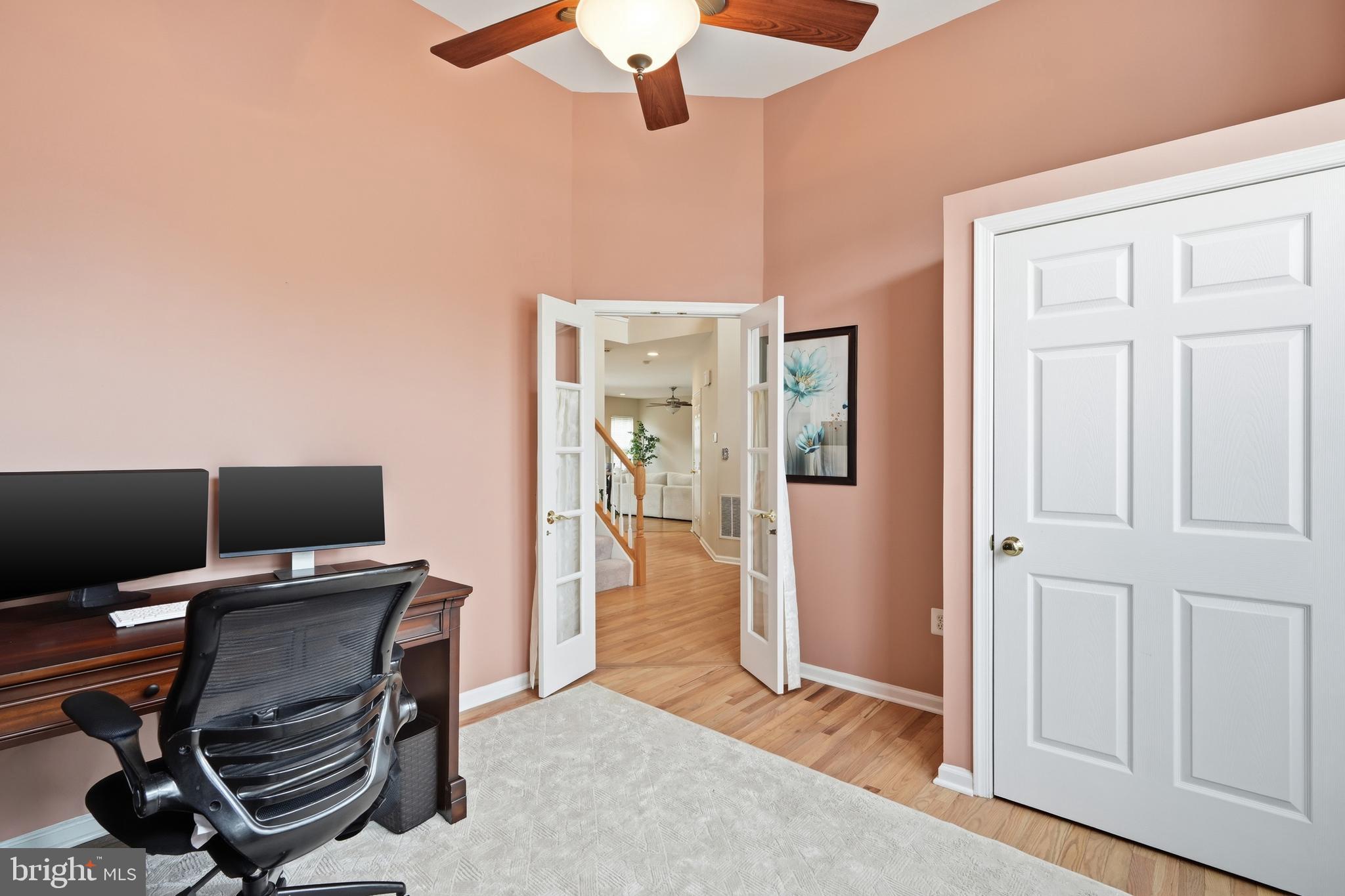BROAD RUN OAKS - Residential