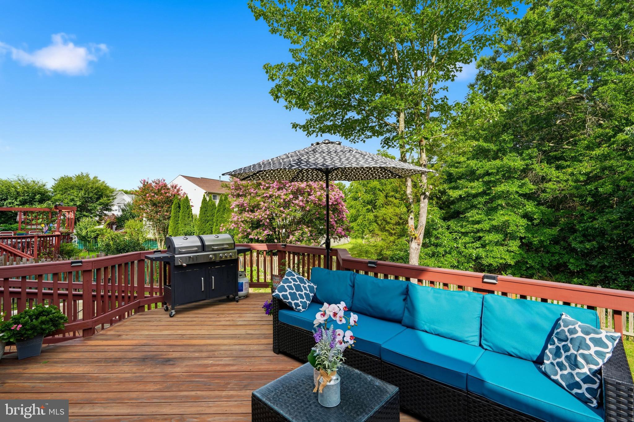 BROAD RUN OAKS - Residential