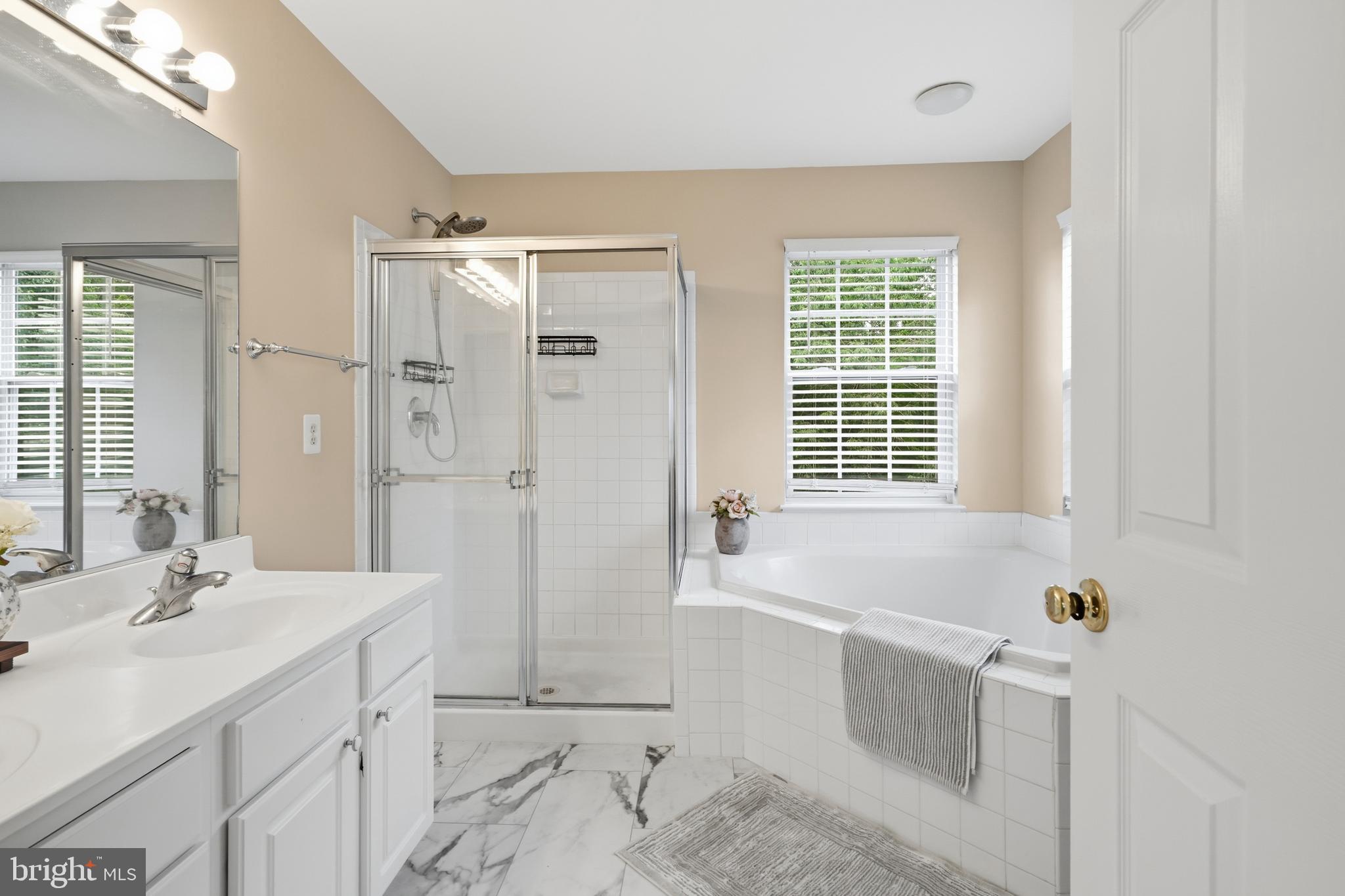 BROAD RUN OAKS - Residential