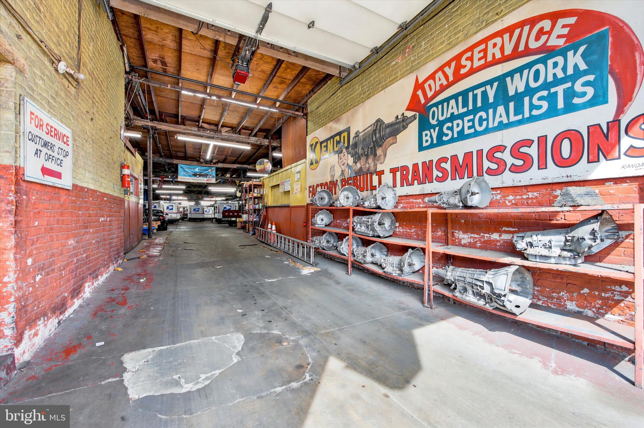 MANTUA - Commercial Sale