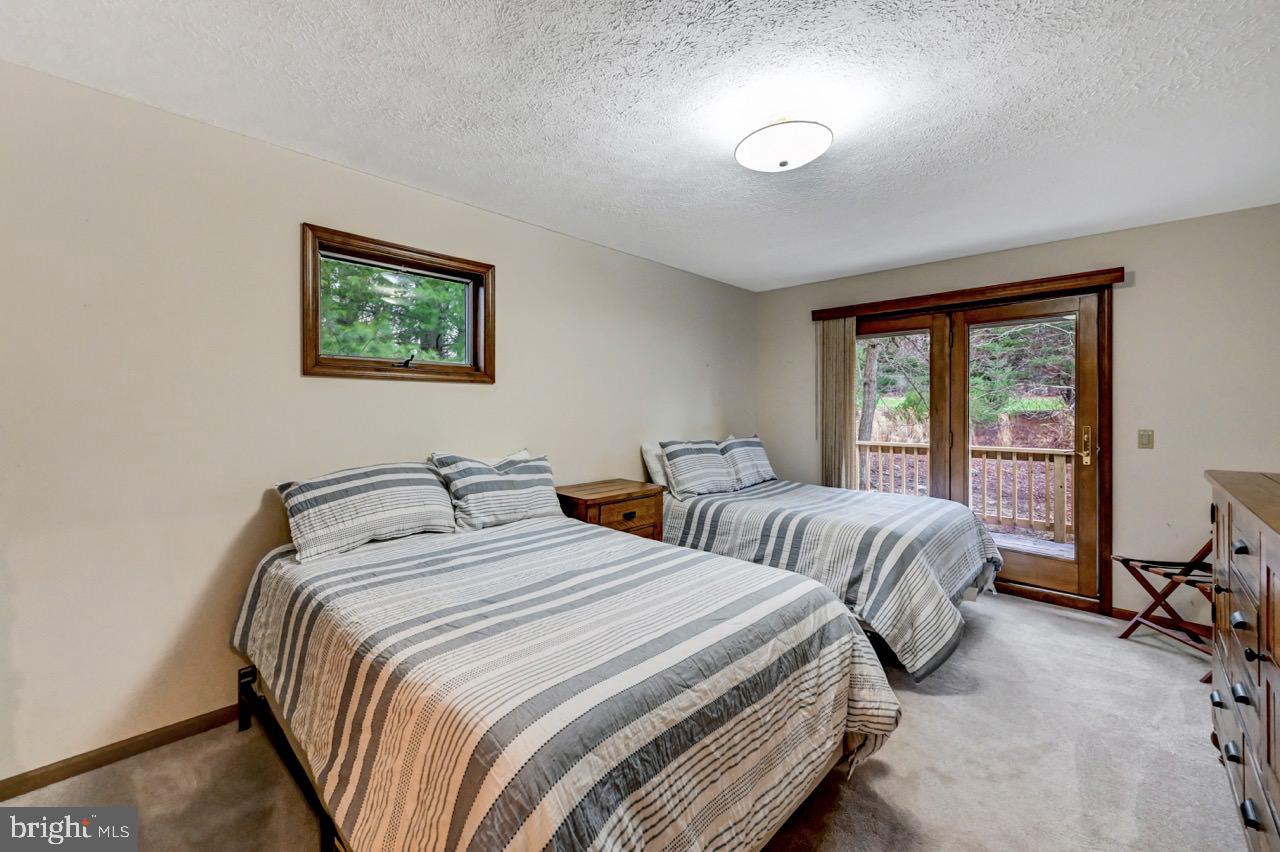 LAKE HARMONY - Residential