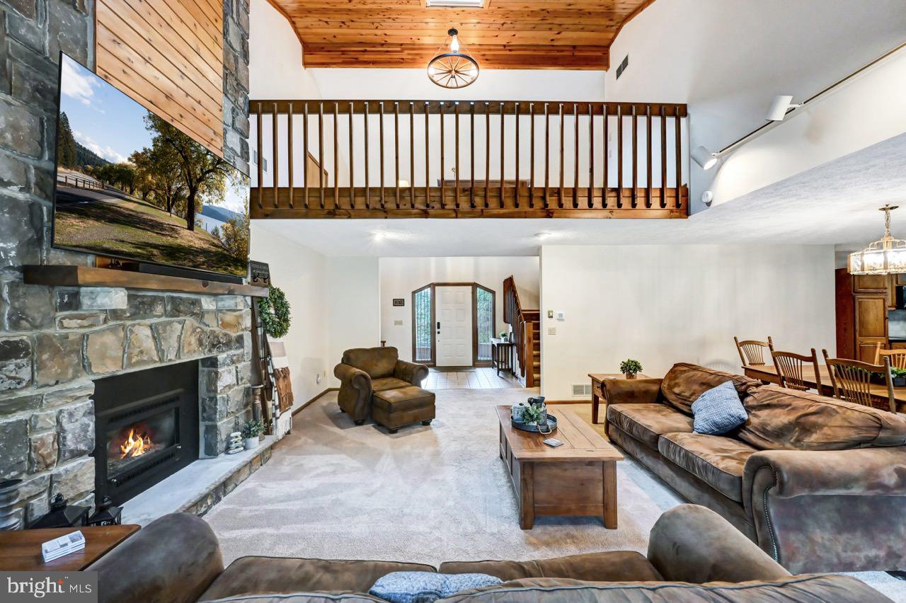 LAKE HARMONY - Residential