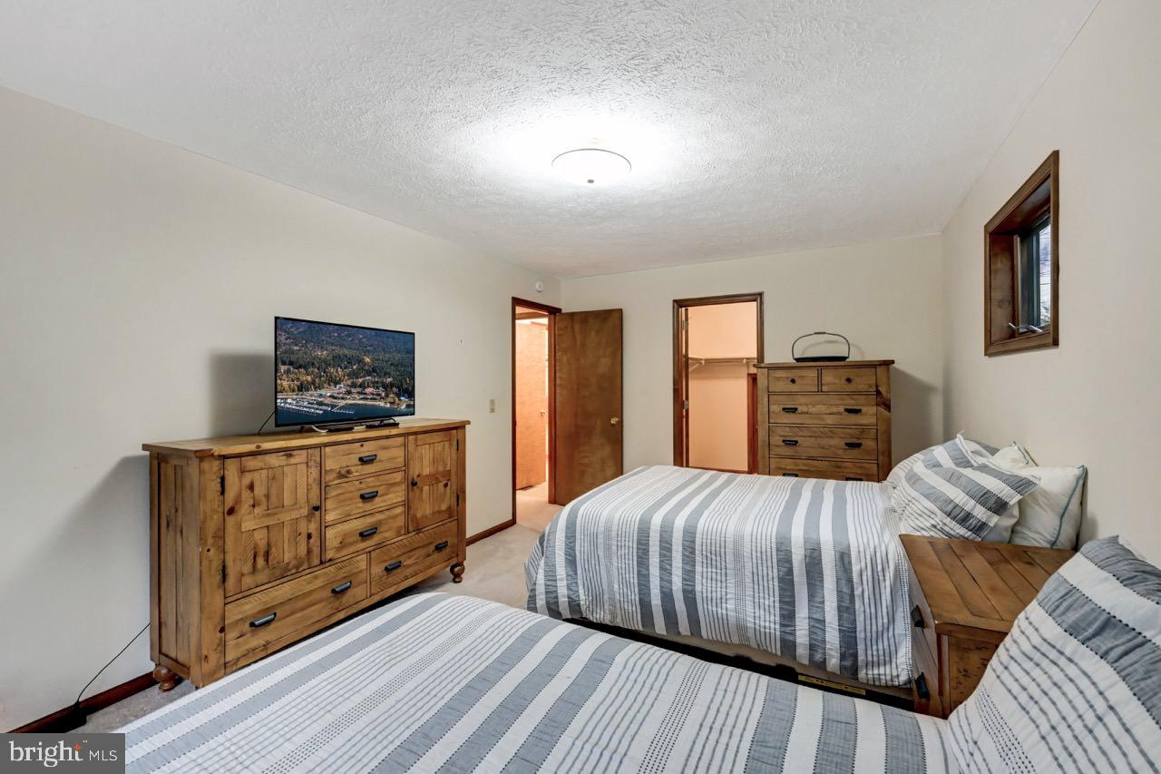 LAKE HARMONY - Residential