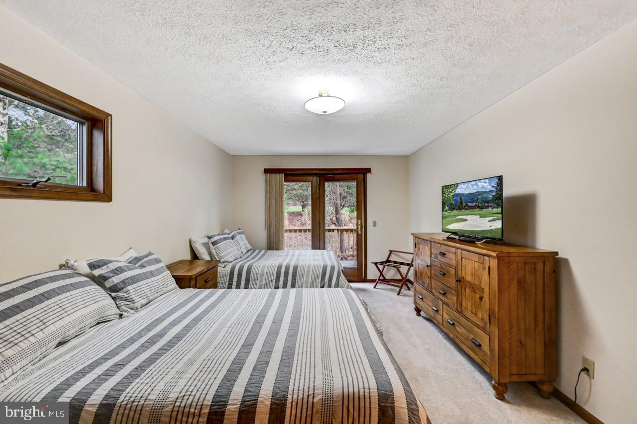 LAKE HARMONY - Residential
