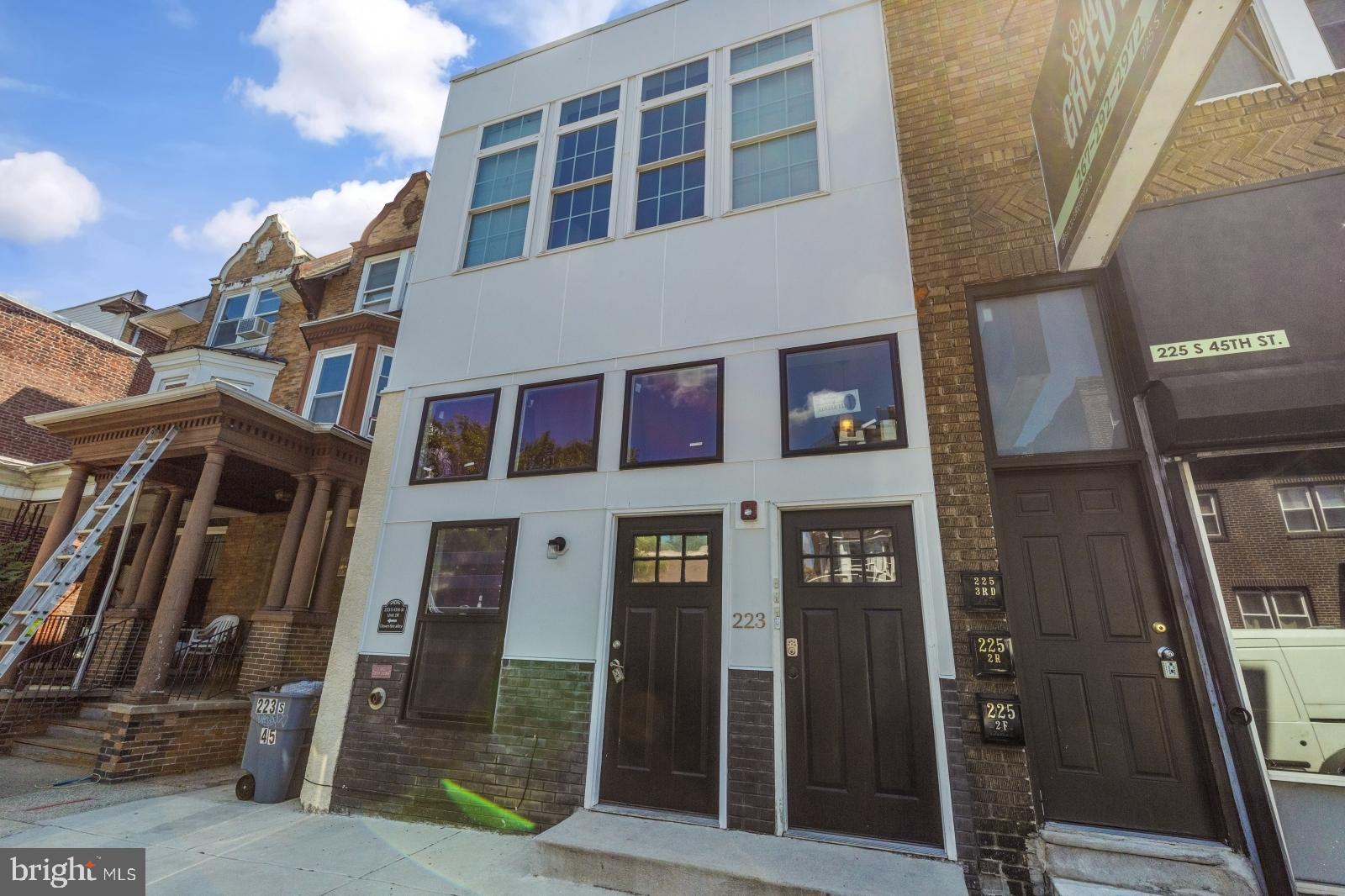 223 S. 45th Street offers investors the opportunity to acquire a well-located asset in Philadelphia’s highly desirable University City submarket. Situated in the Spruce Hill neighborhood, the property benefits from immediate proximity to the University of Pennsylvania and Drexel University, driving consistent rental demand from students, faculty, and young professionals. Fully occupied with 5-units including (1) studio/1 bathroom, (2) 1 bedroom/1 bathroom; (1) 2 bedroom/2 bathroom); and (1) 3 bedroom/3 bathroom. Investment highlights include: University City location with durable rental demand; Walkable to parks, retail, and dining amenities; Strong transit connectivity to Center City and major employment hubs; and Stable cash flow and long-term appreciation in one of Philadelphia’s most resilient rental markets.