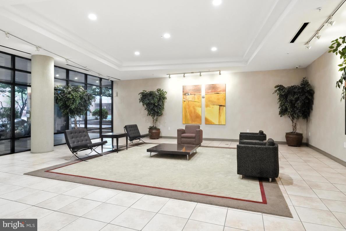 SILVER SPRING - Residential
