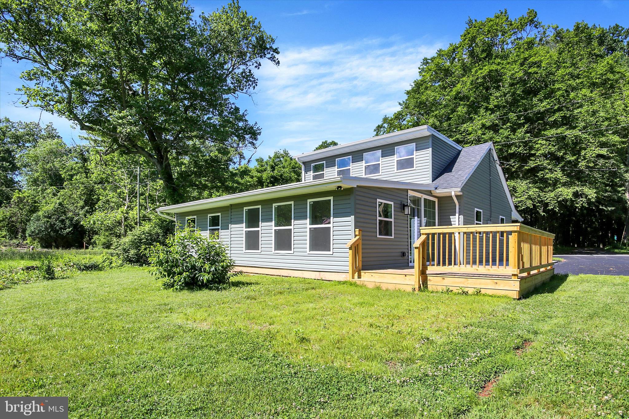 SILVER LAKE - Residential