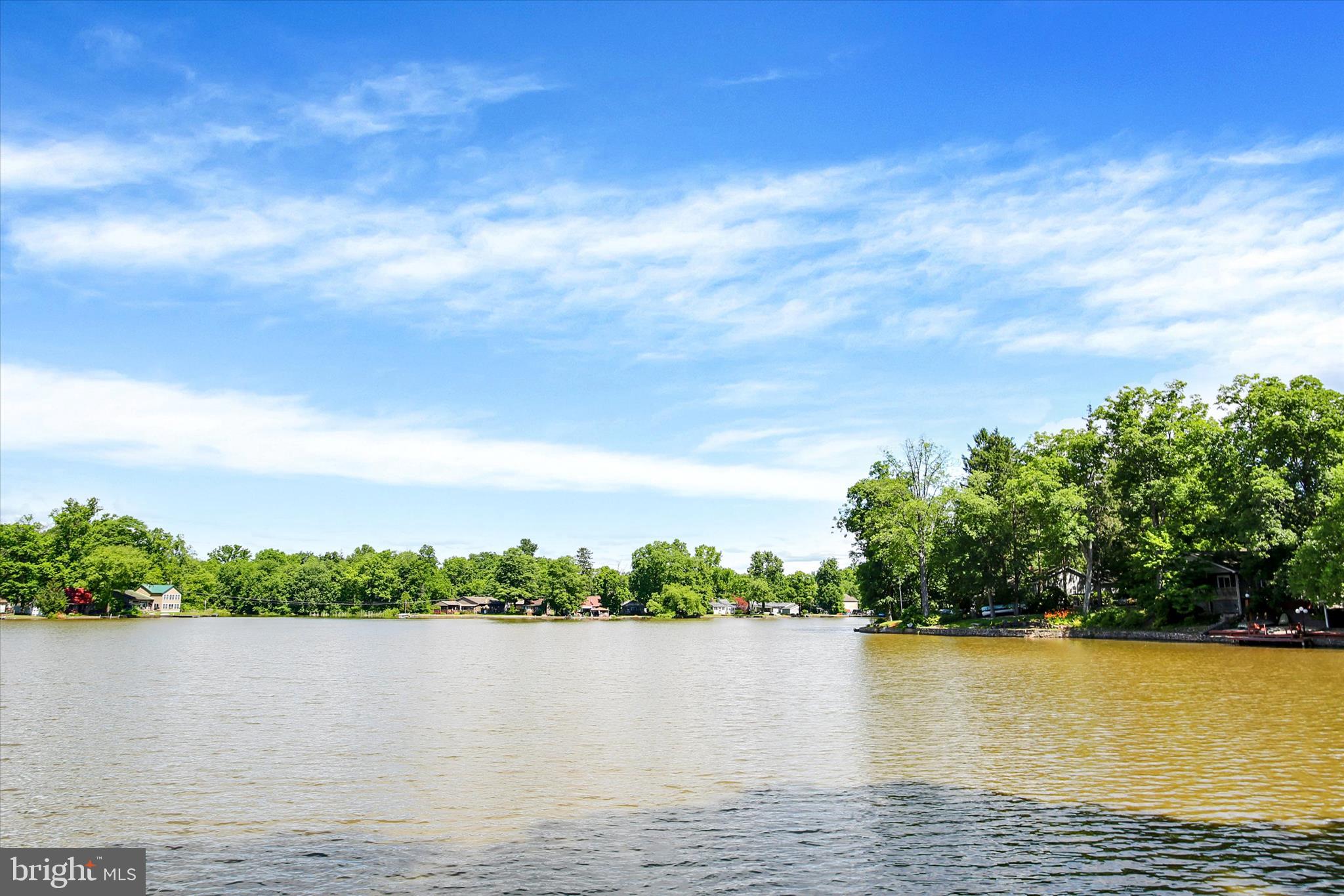 SILVER LAKE - Residential