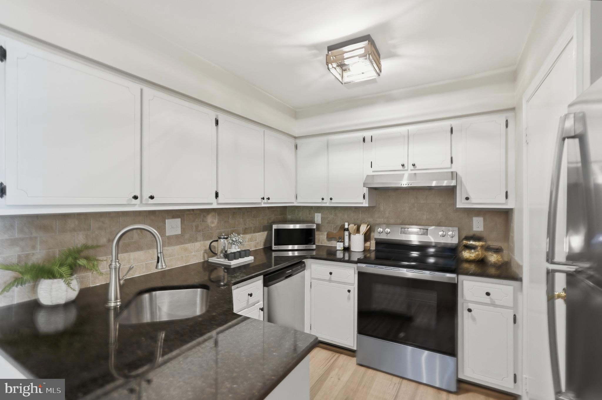 CHESTNUT GROVE - Residential
