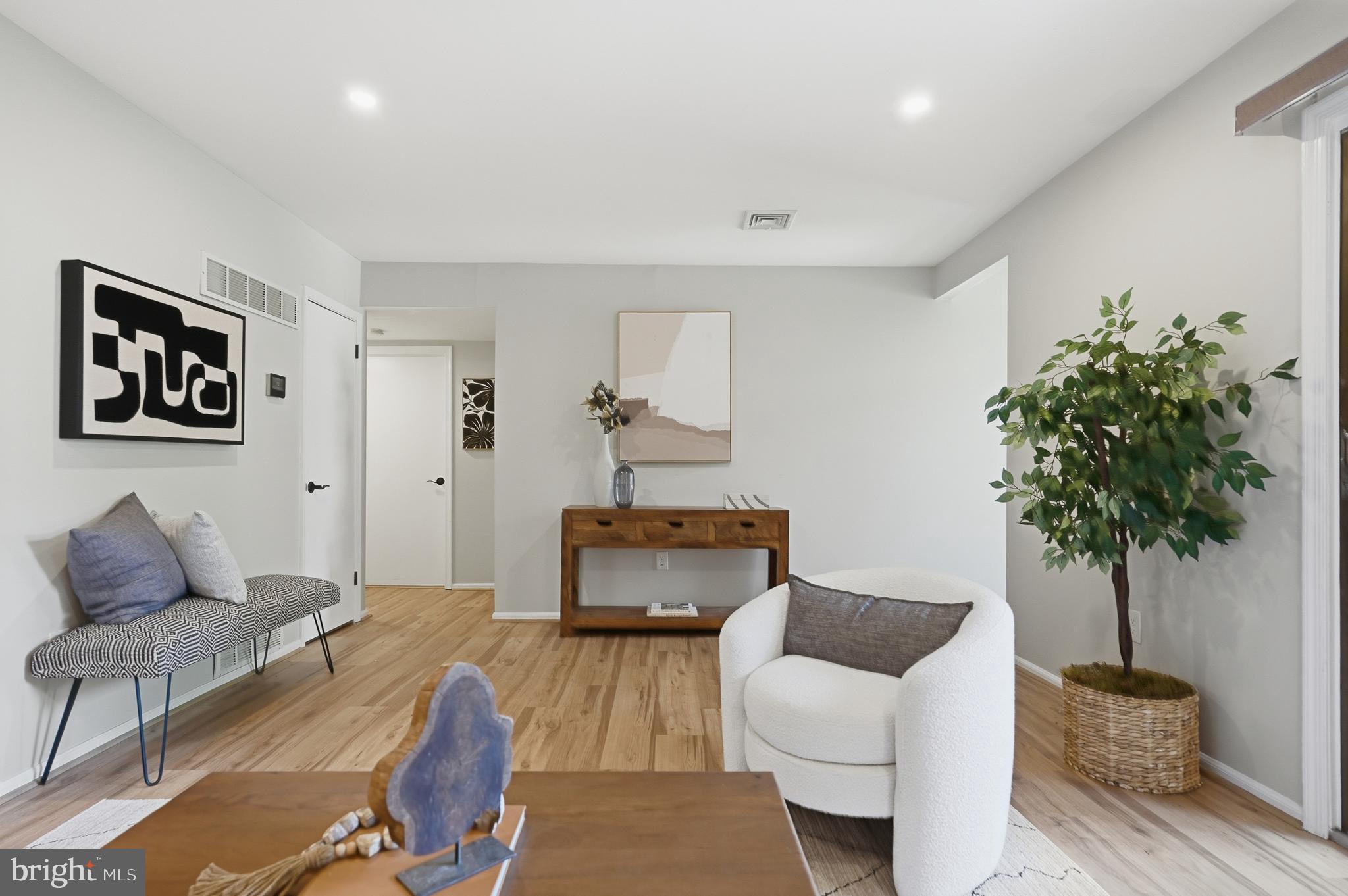 CHESTNUT GROVE - Residential