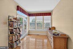 SOUTH RIVER COLONY - Residential