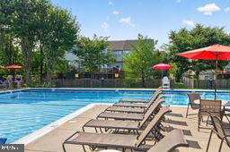 SOUTH RIVER COLONY - Residential