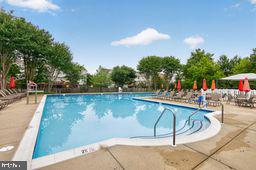 SOUTH RIVER COLONY - Residential
