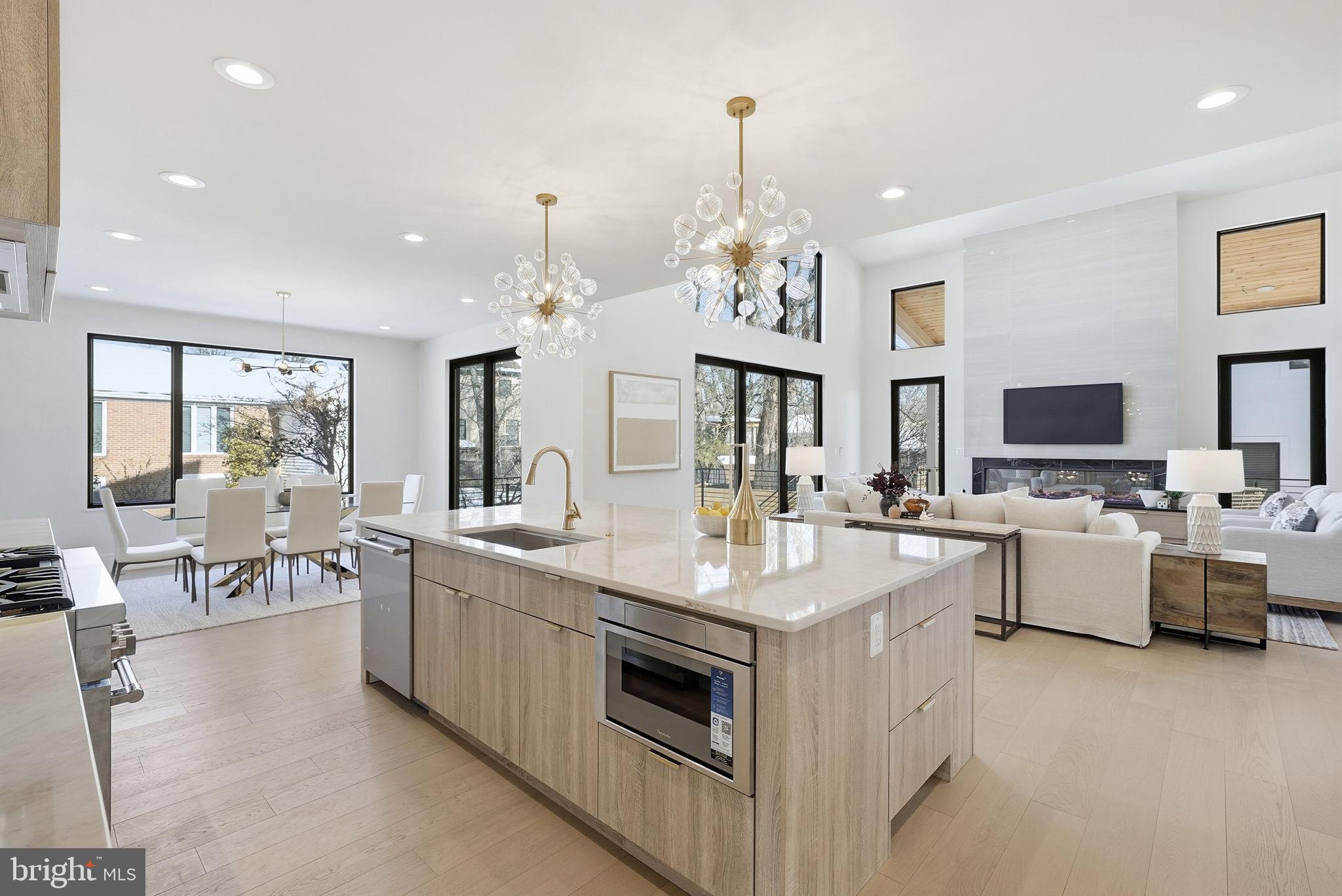 DEVON PARK - Residential