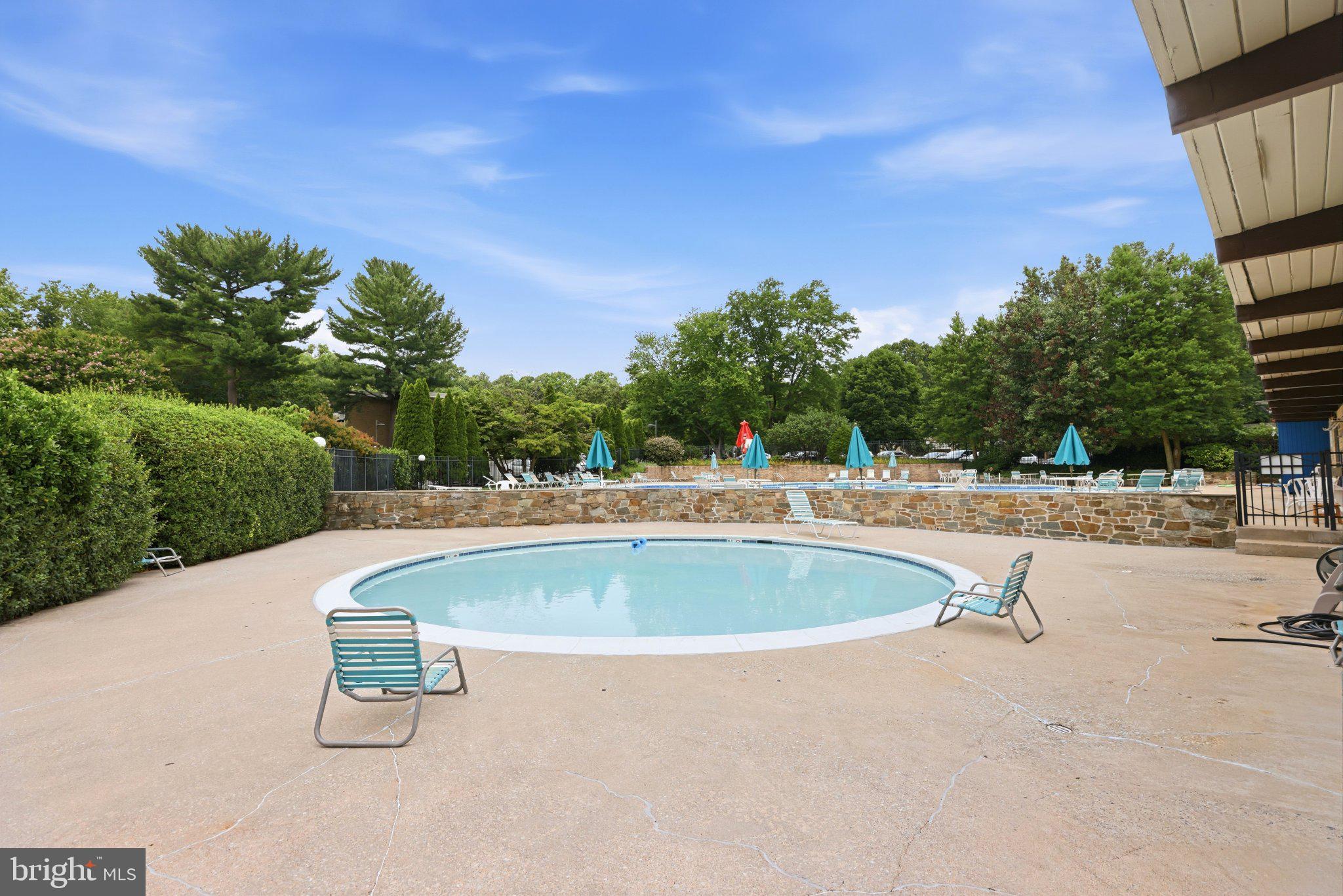 SPRING LAKE GARDEN CONDOMINIUM - Residential