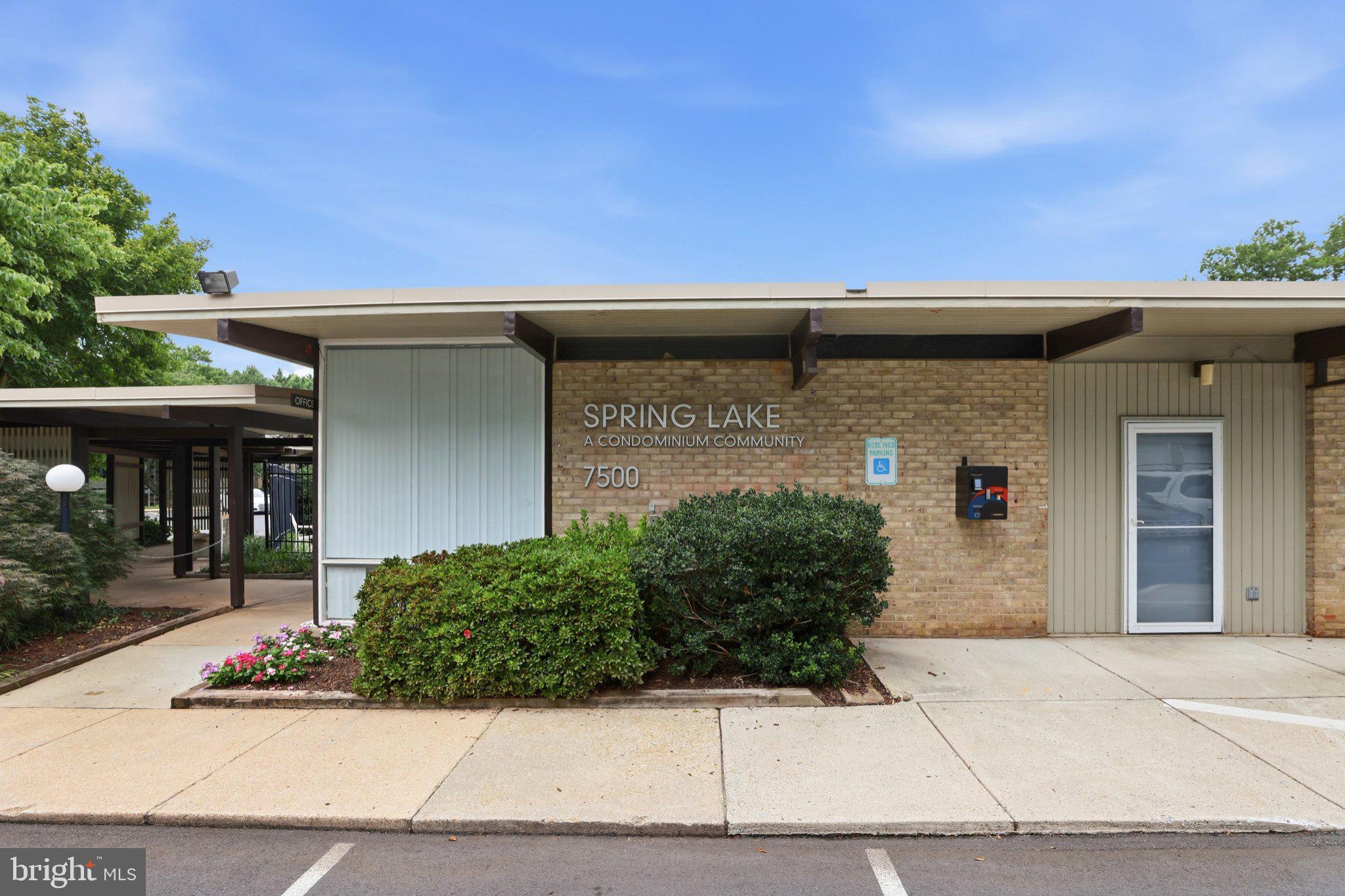 SPRING LAKE GARDEN CONDOMINIUM - Residential