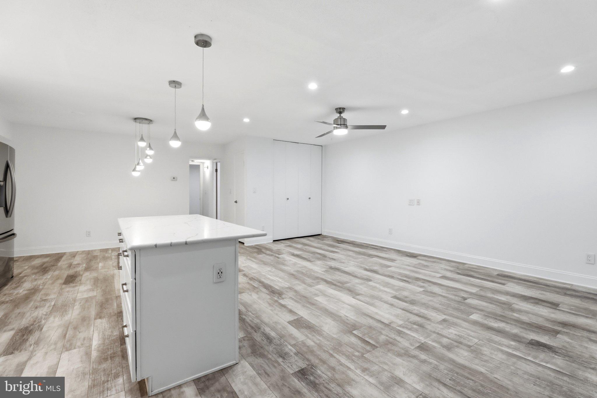 SPRING LAKE GARDEN CONDOMINIUM - Residential