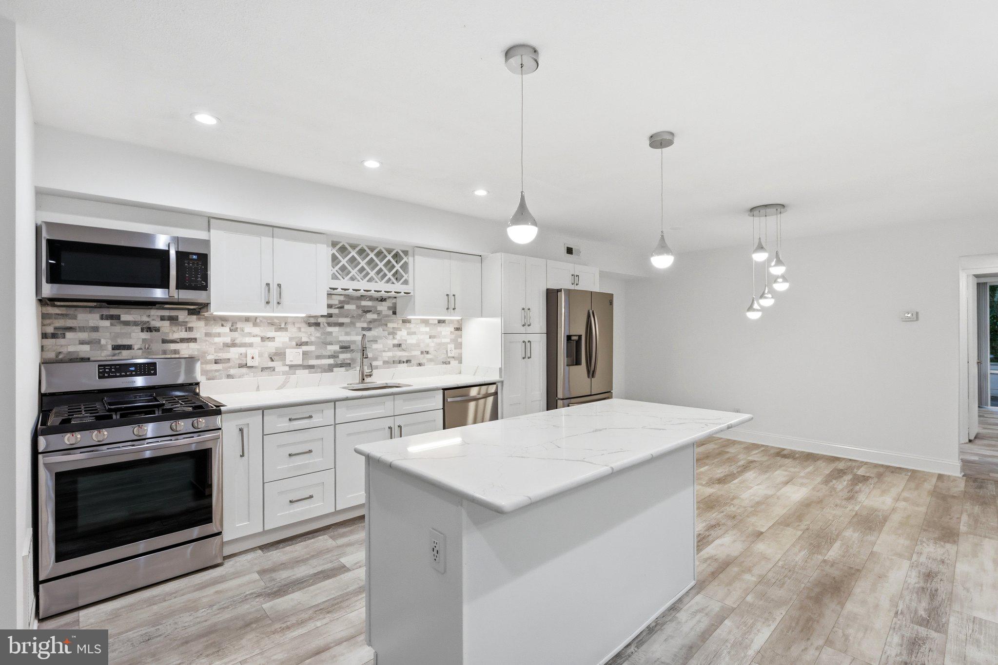SPRING LAKE GARDEN CONDOMINIUM - Residential