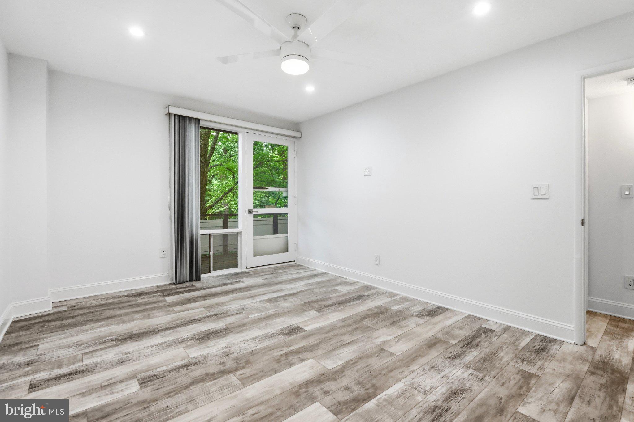 SPRING LAKE GARDEN CONDOMINIUM - Residential