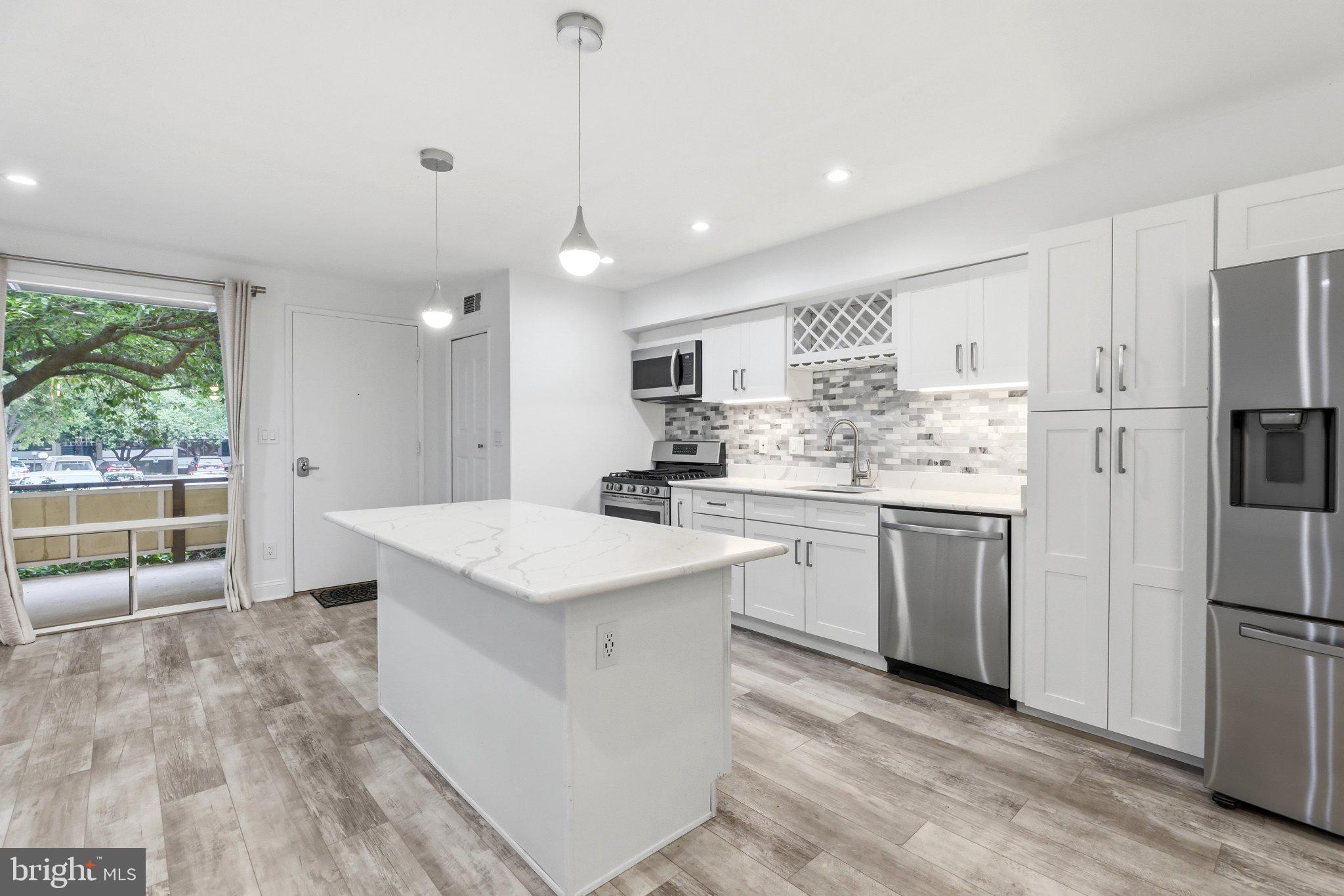 SPRING LAKE GARDEN CONDOMINIUM - Residential