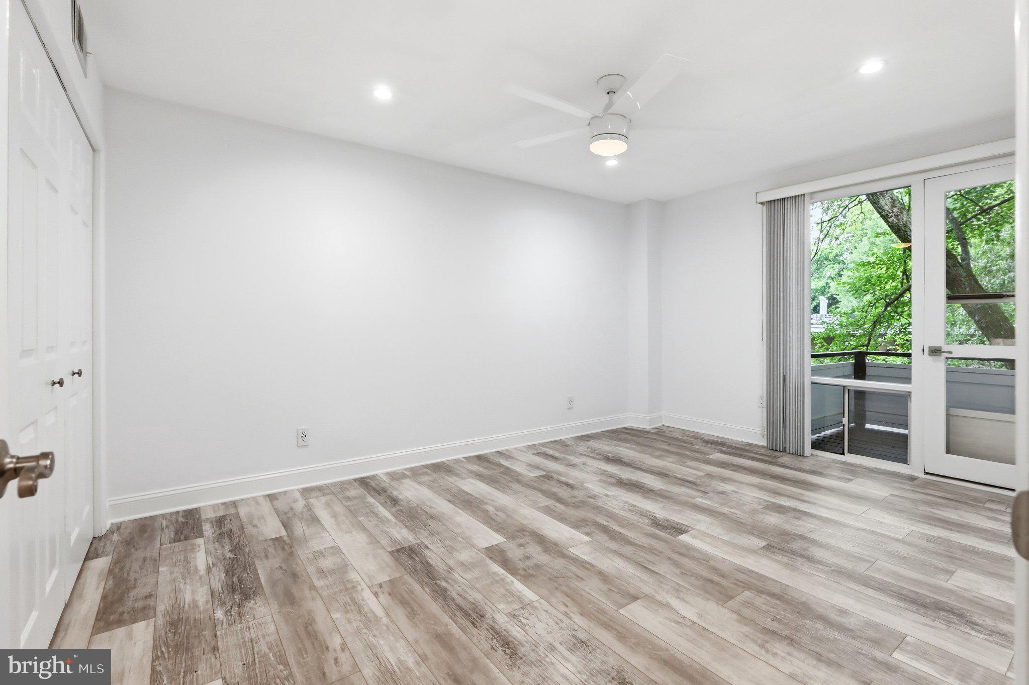 SPRING LAKE GARDEN CONDOMINIUM - Residential