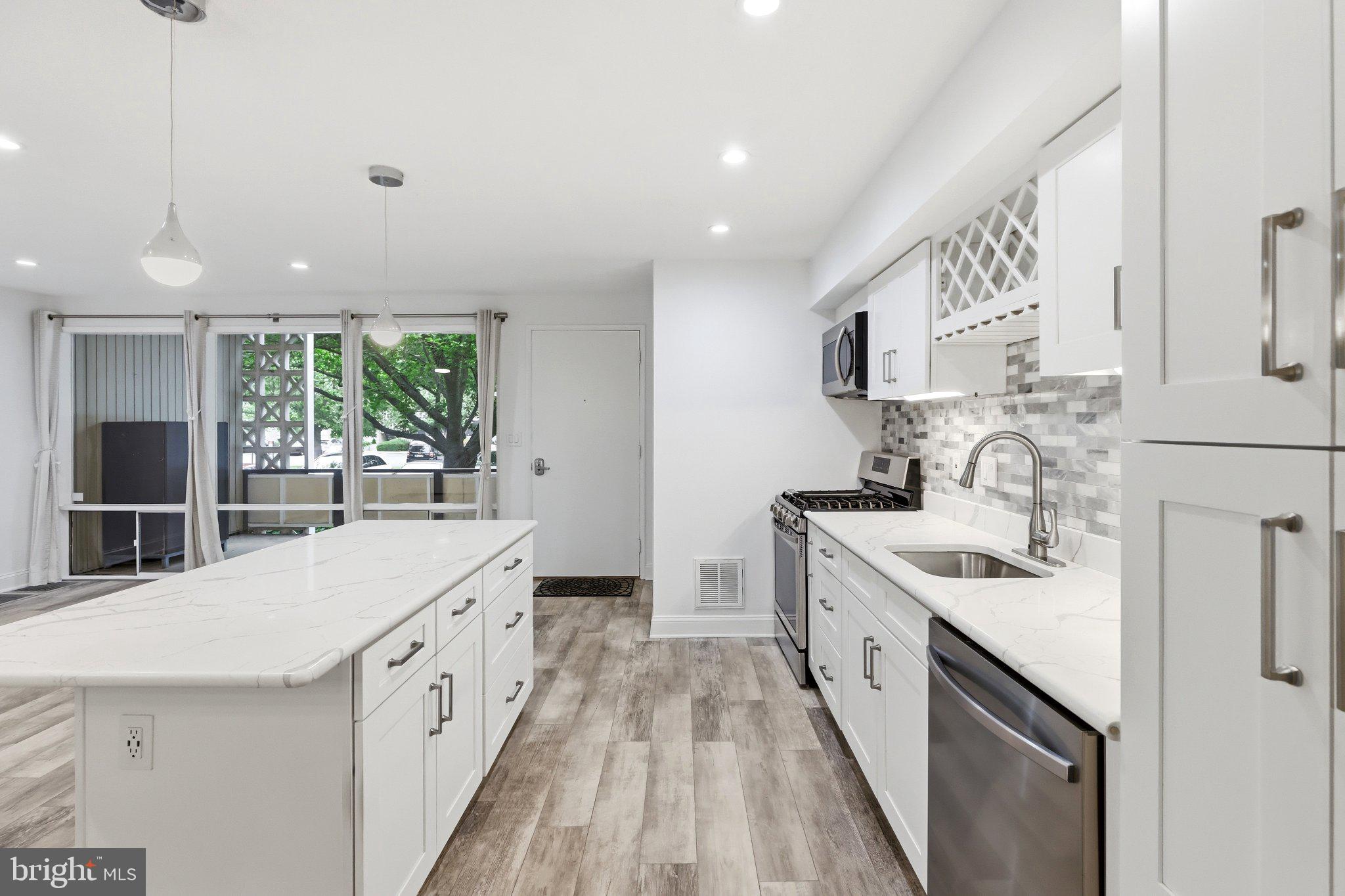 SPRING LAKE GARDEN CONDOMINIUM - Residential