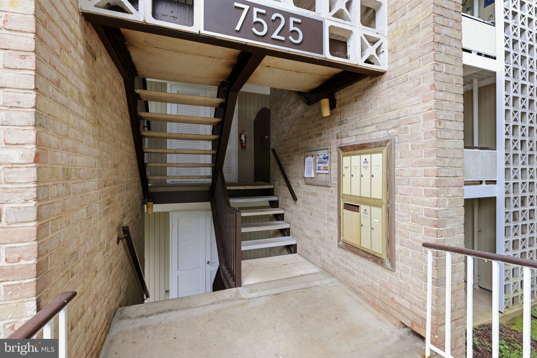 SPRING LAKE GARDEN CONDOMINIUM - Residential