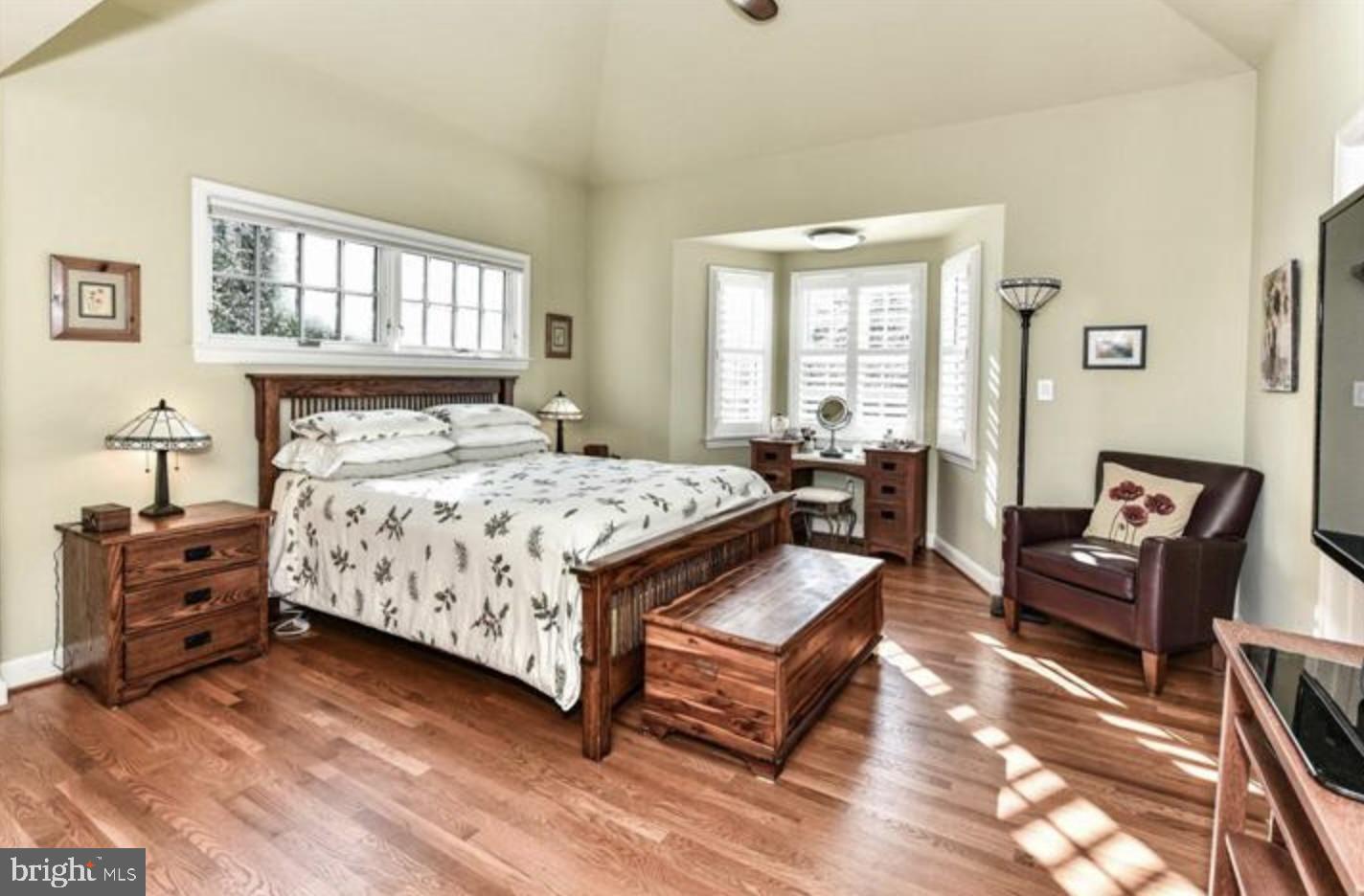 LEE HEIGHTS - Residential